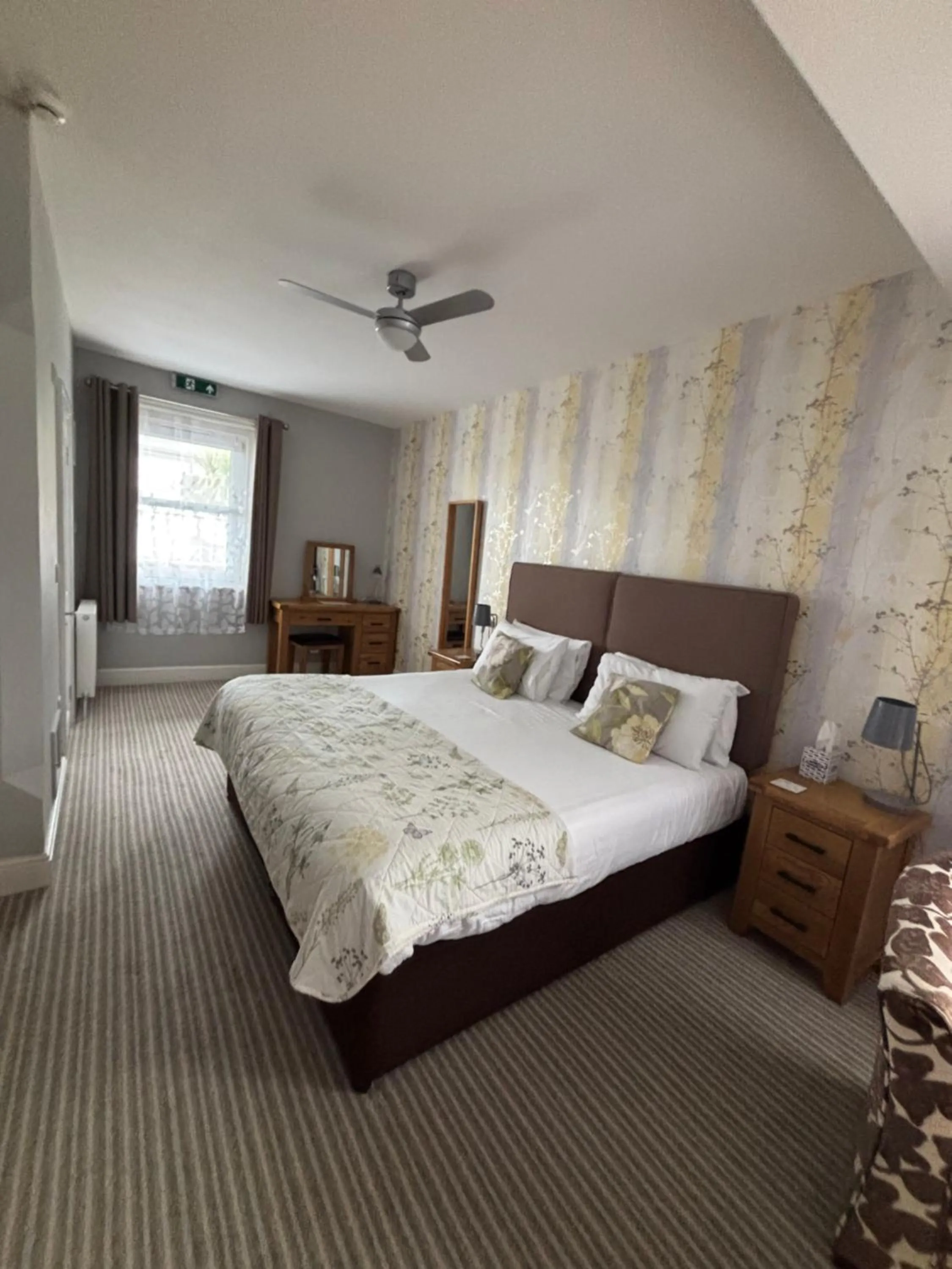 Bedroom, Bed in The Clifton