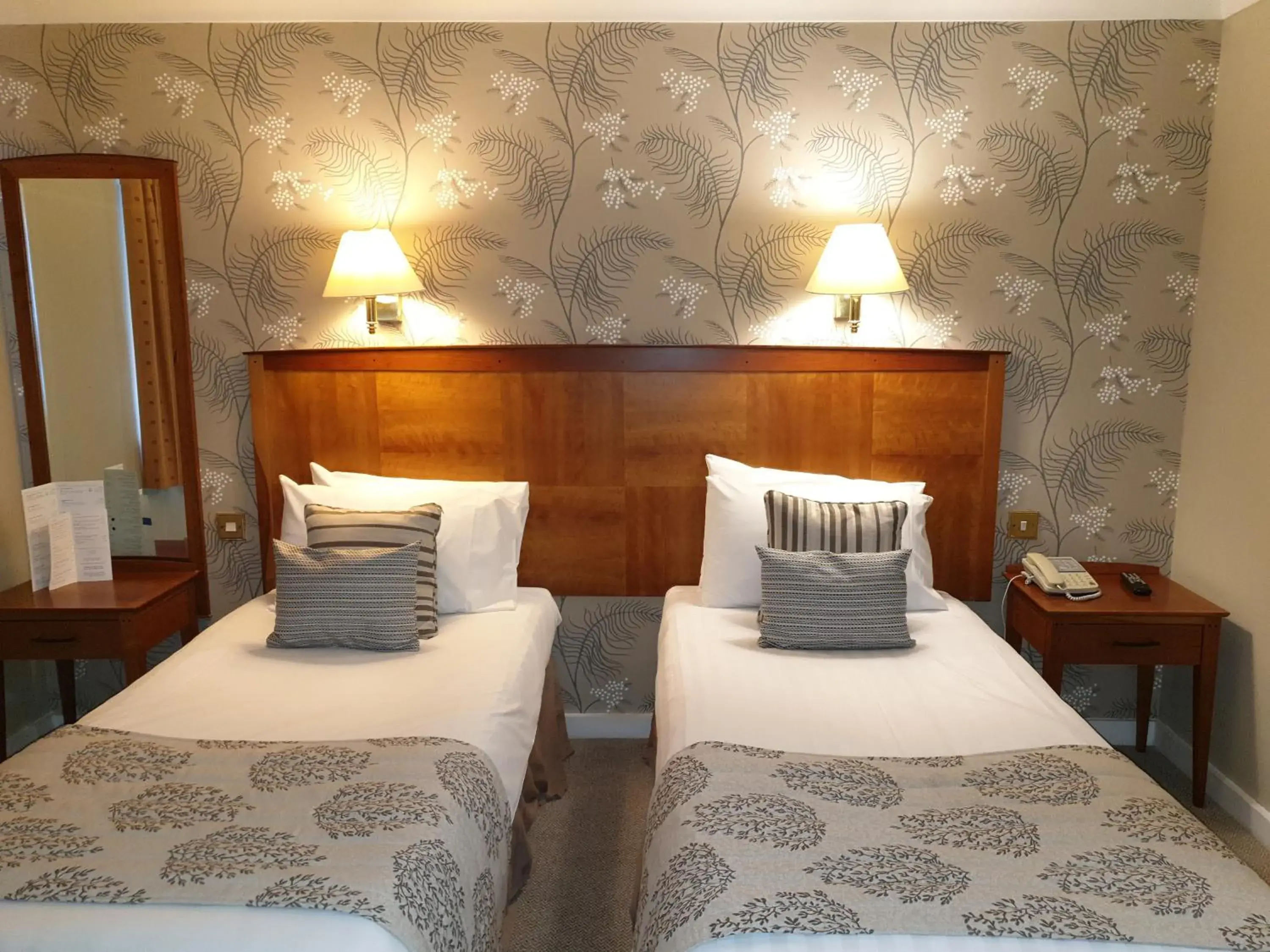 Bed in Red Lion Hotel Bed in Red Lion Hotel