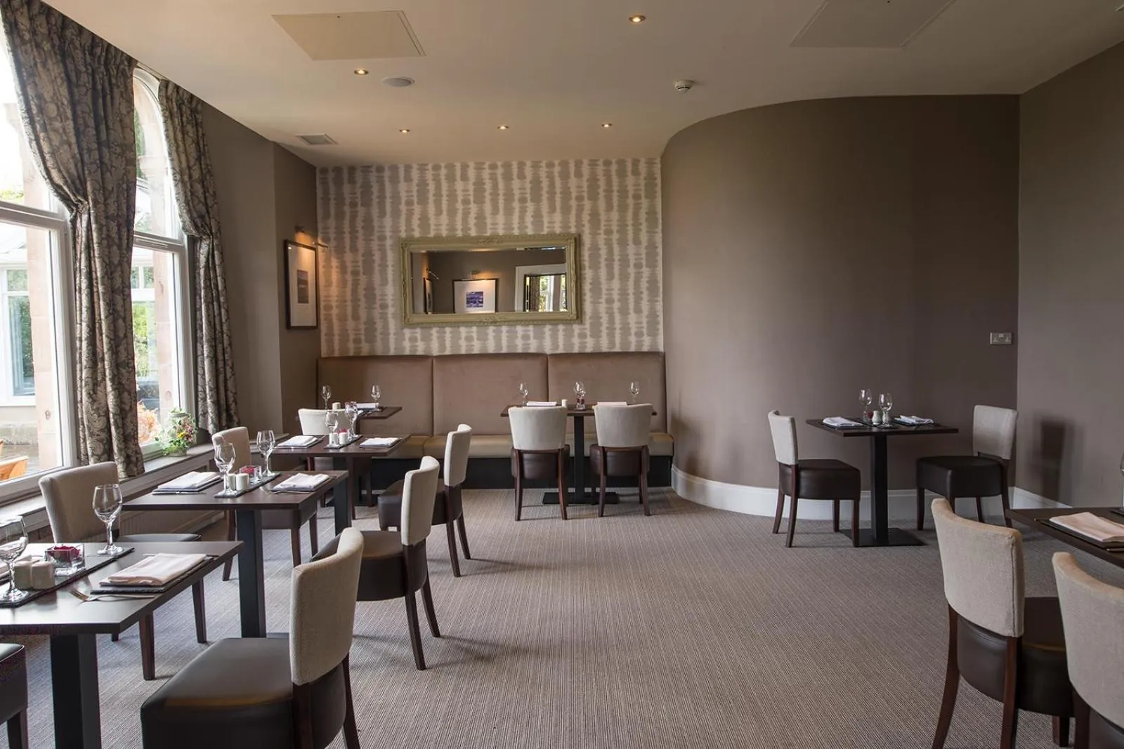 Restaurant/places to eat in Rosslea Hall Hotel
