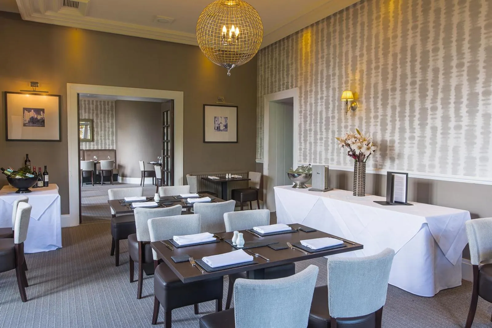 Restaurant/places to eat in Rosslea Hall Hotel