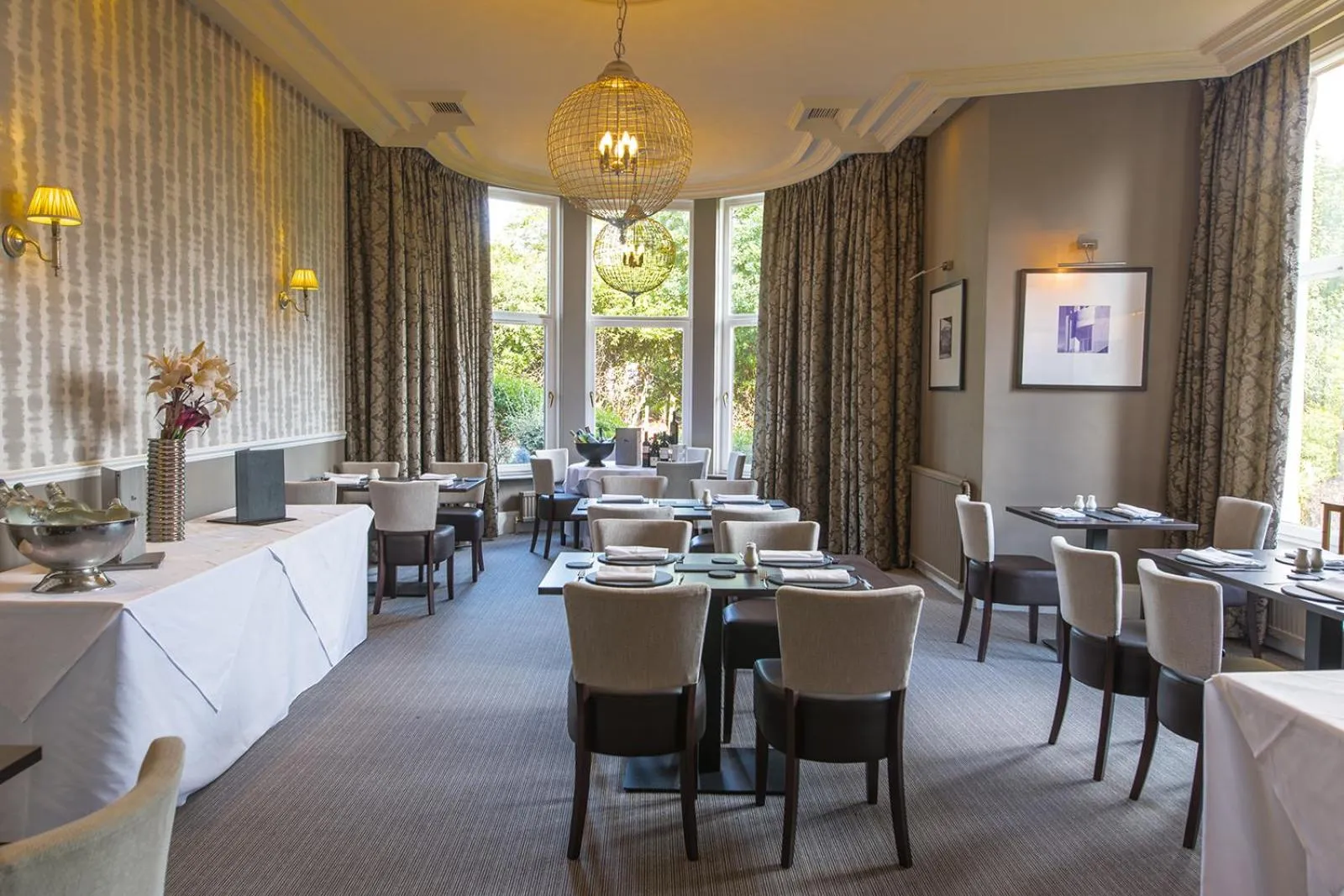 Restaurant/places to eat in Rosslea Hall Hotel