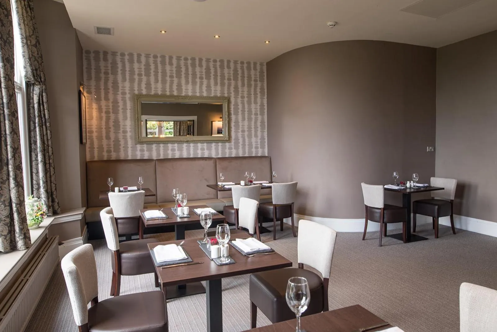 Restaurant/places to eat in Rosslea Hall Hotel