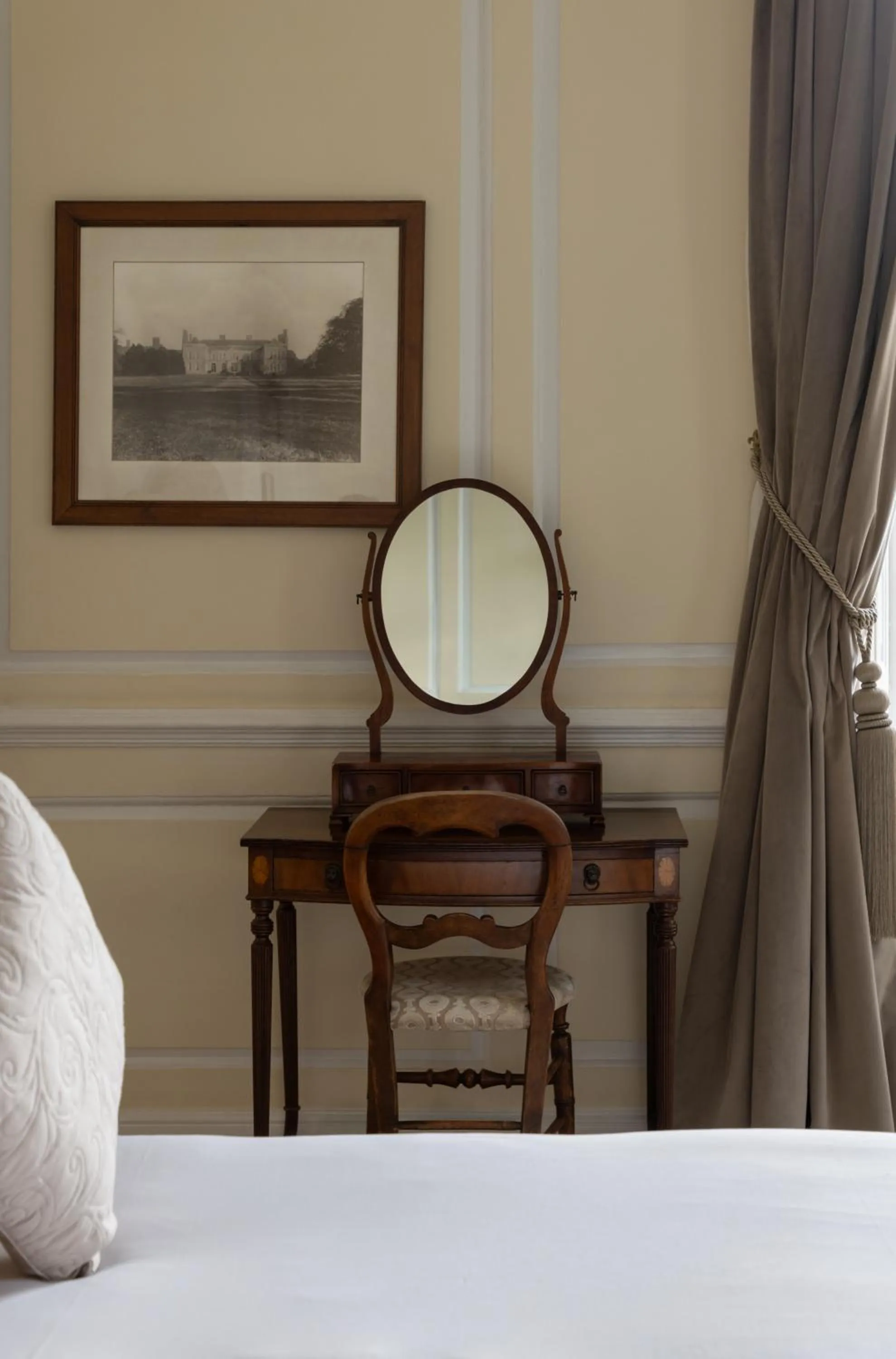 Bedroom, Bed in Hintlesham Hall Hotel