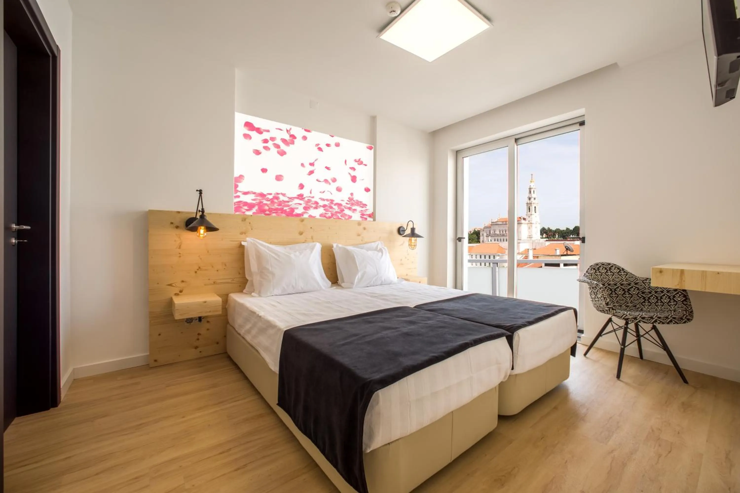 TV and multimedia, Bed in Hotel Santa Isabel