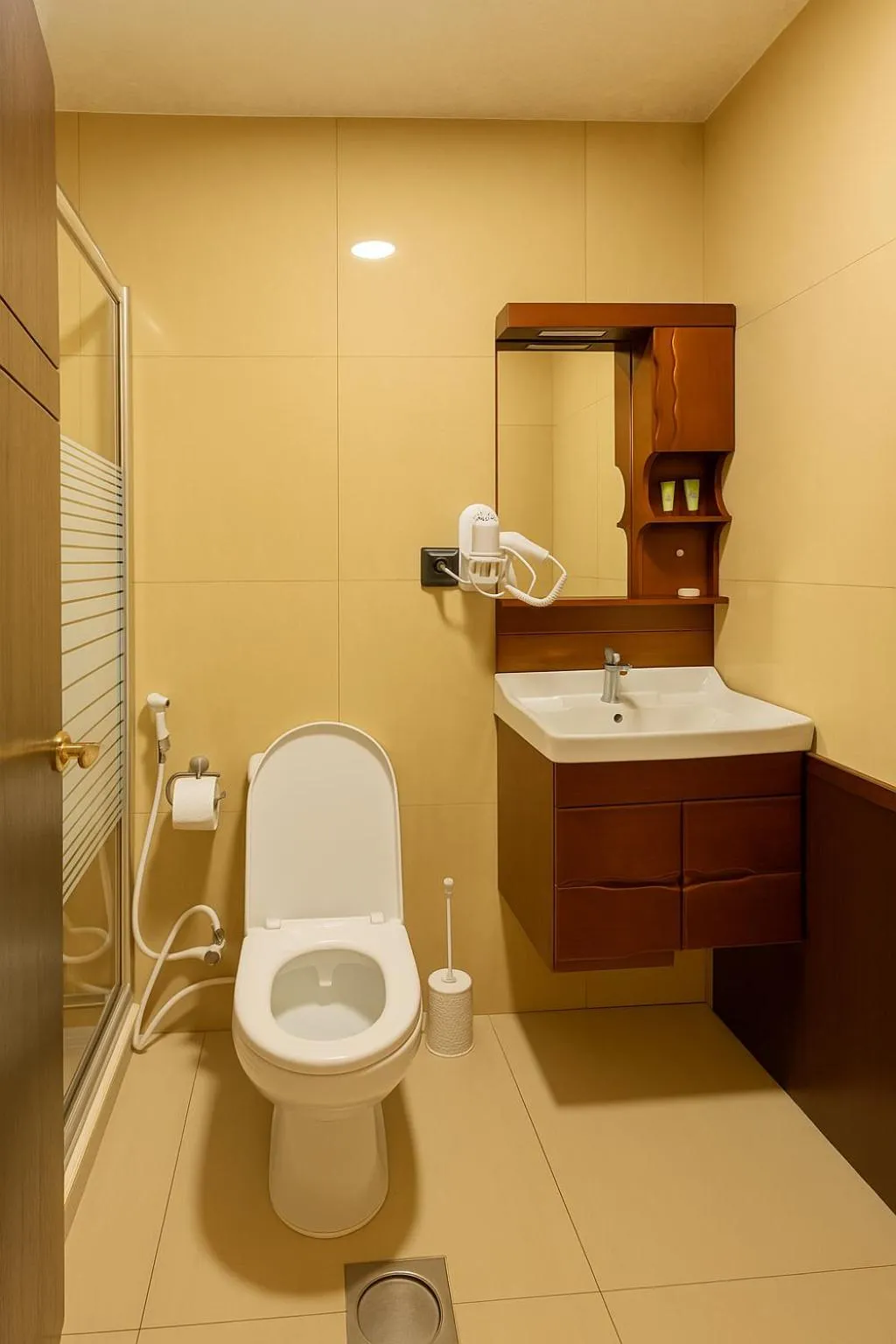 Bathroom in Aljamal Hotel