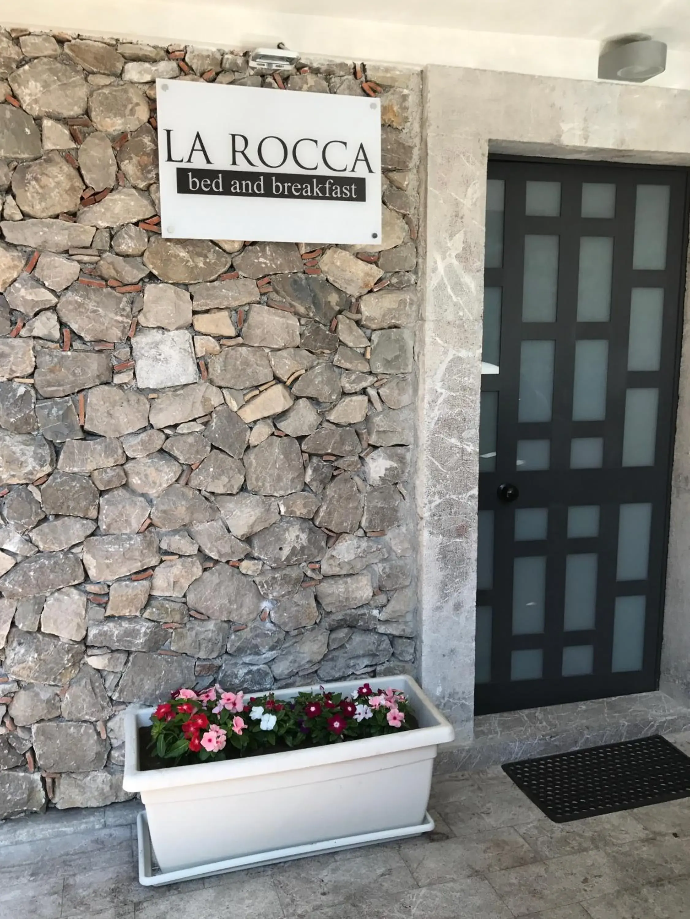 Bed & Breakfast La Rocca Bed & Breakfast La Rocca