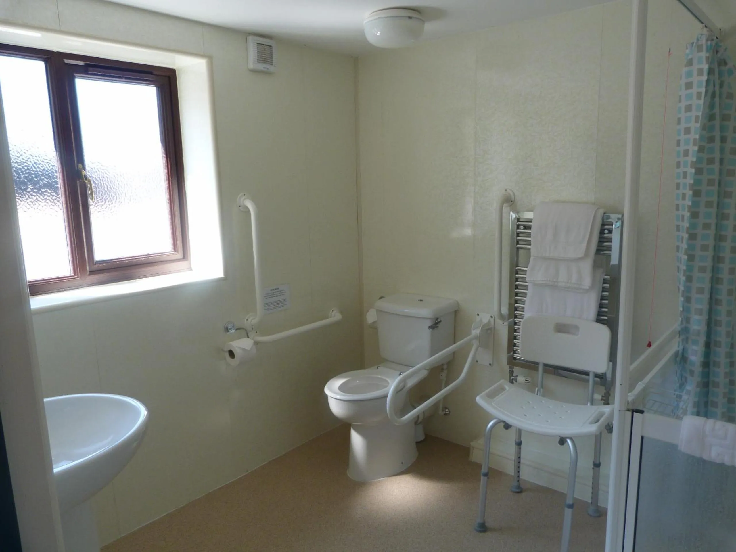 Shower in Cameley Lodge - Self Catering