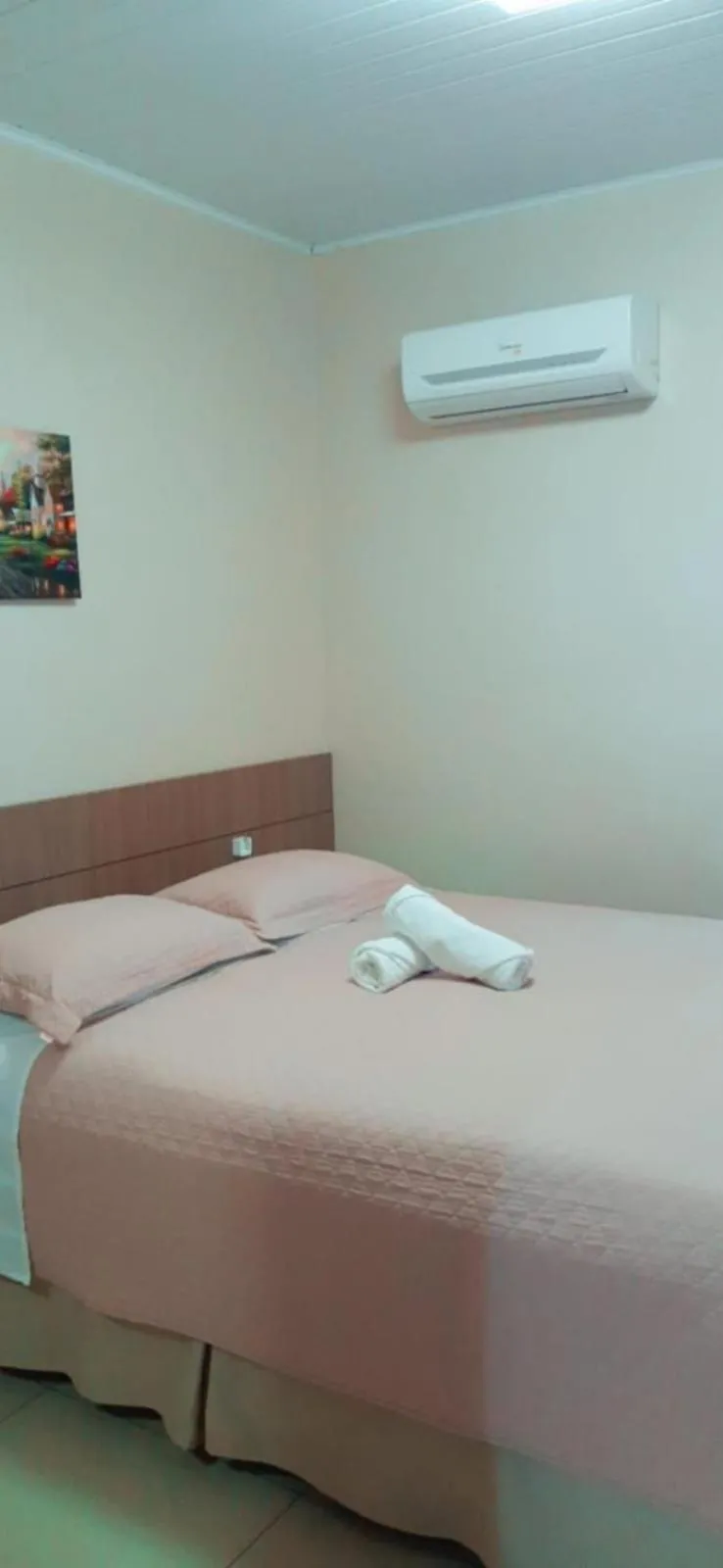 Bed in Hotel Caroline