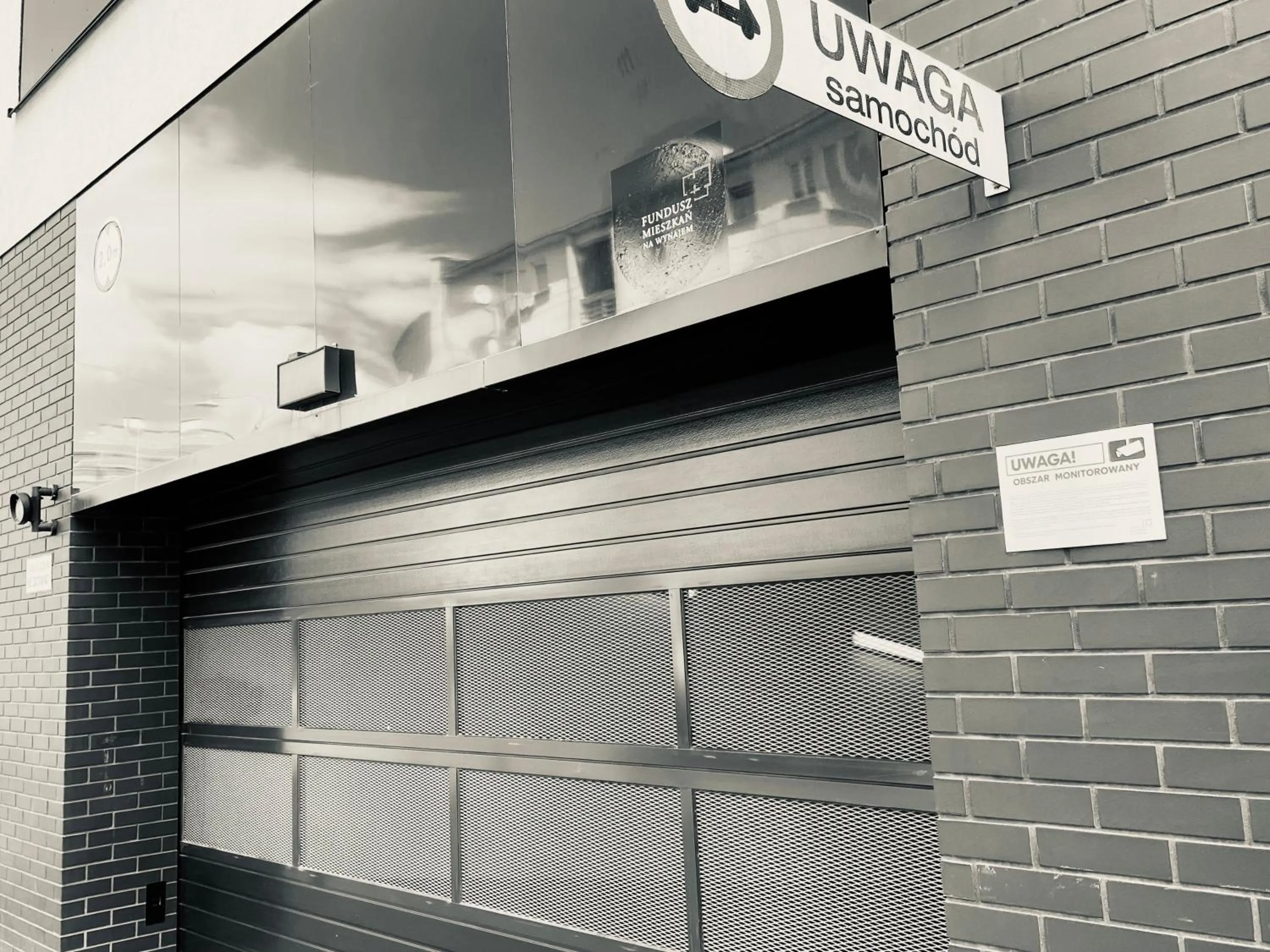 Parking in Apartment Dąbrowskiego by The Railway Station Wroclaw