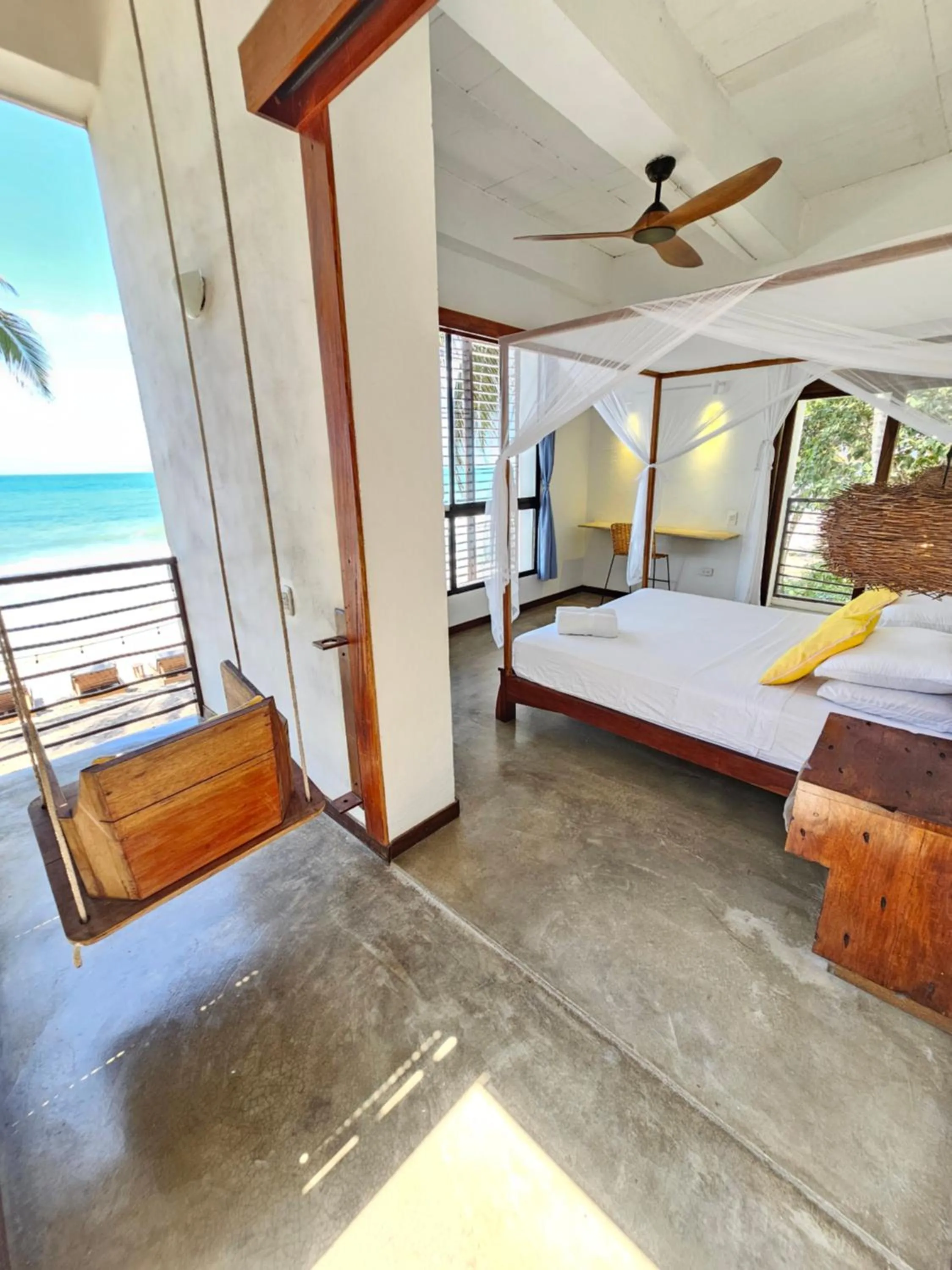 Property building, Bed in Makao Beach Hotel