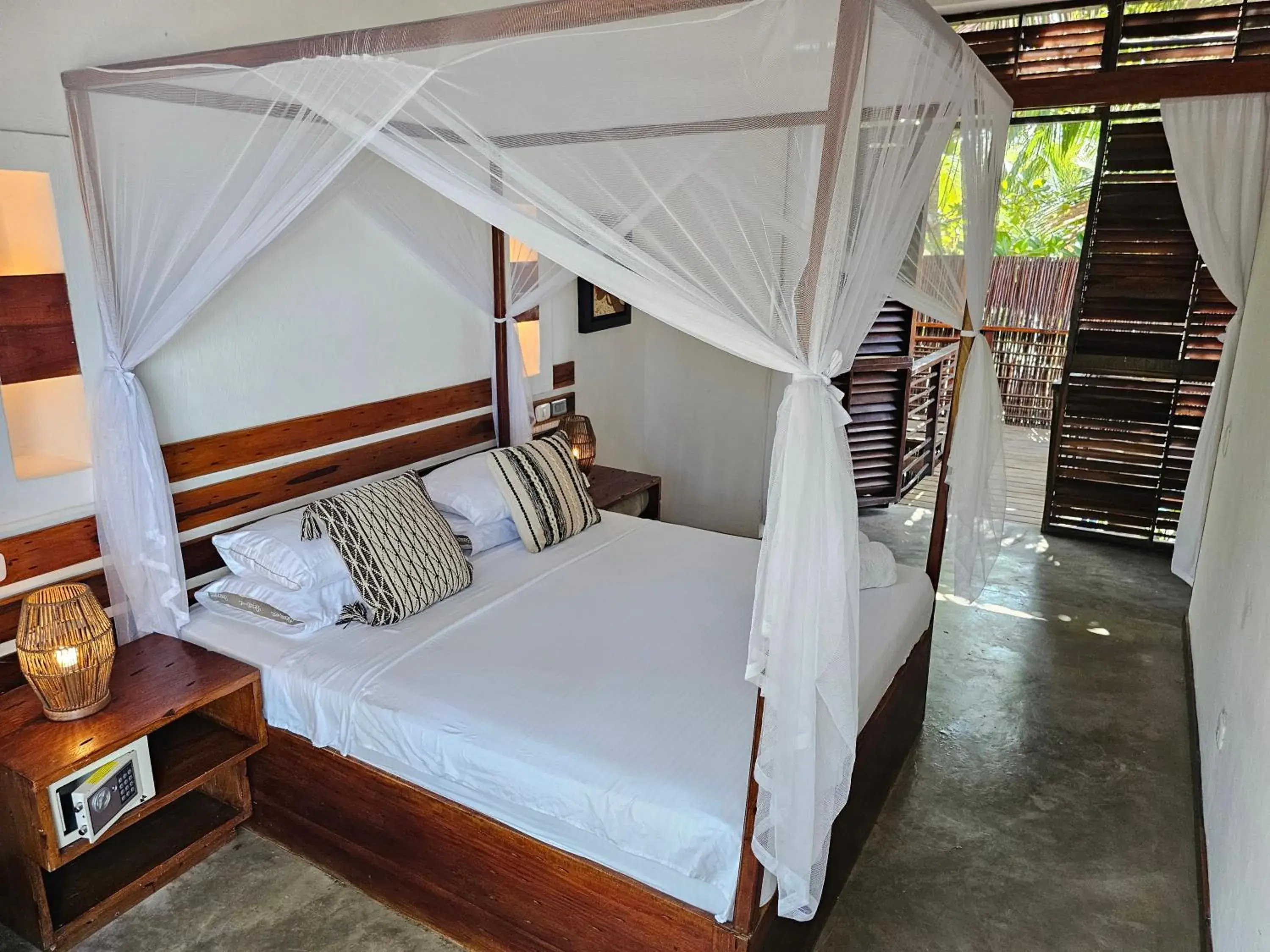 Deluxe Double Room with Balcony in Makao Beach Hotel Deluxe Double Room with Balcony in Makao Beach Hotel