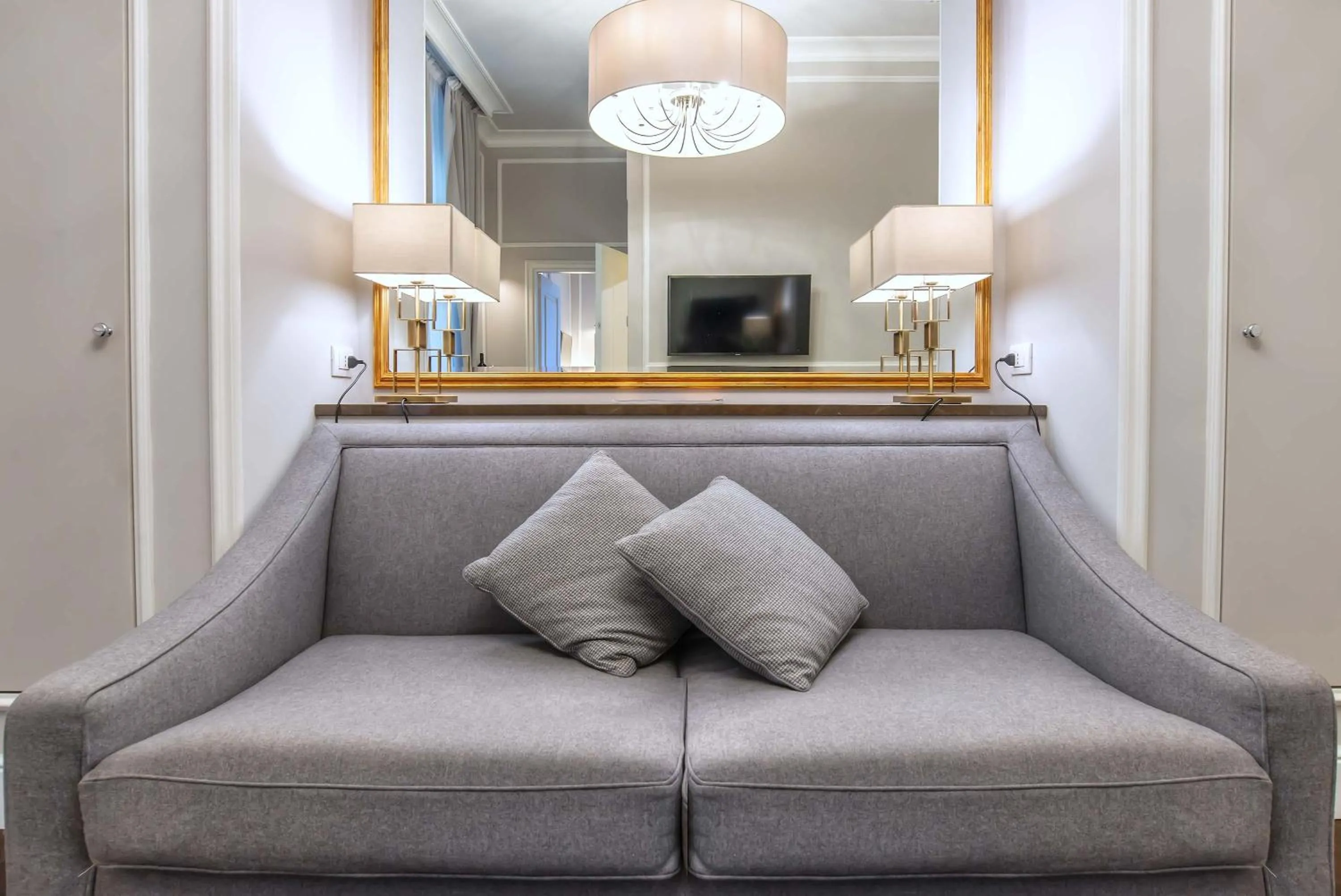 Photo of the whole room in Florence Luxury Guest House