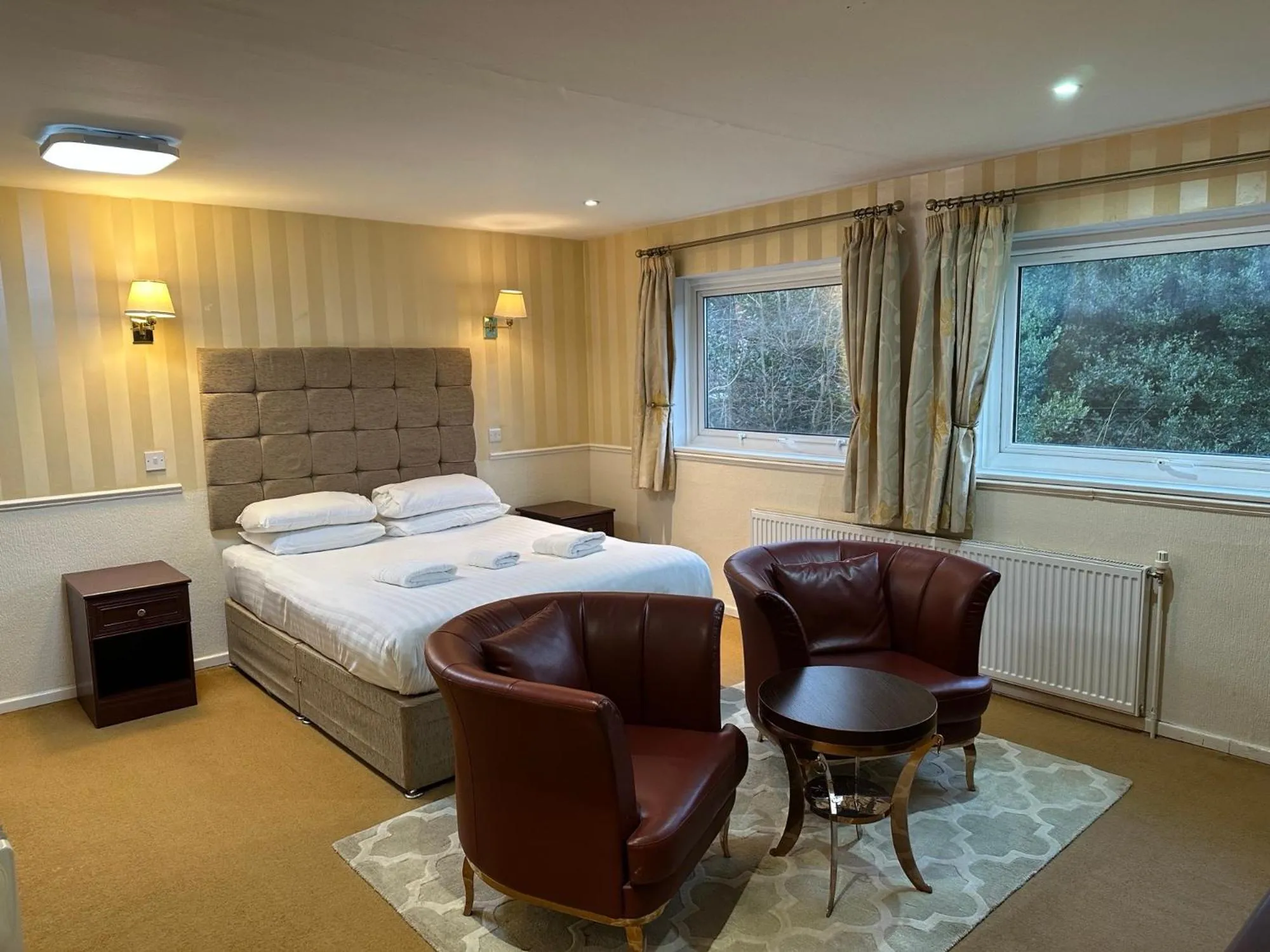 Bed in NormanHurst Hotel