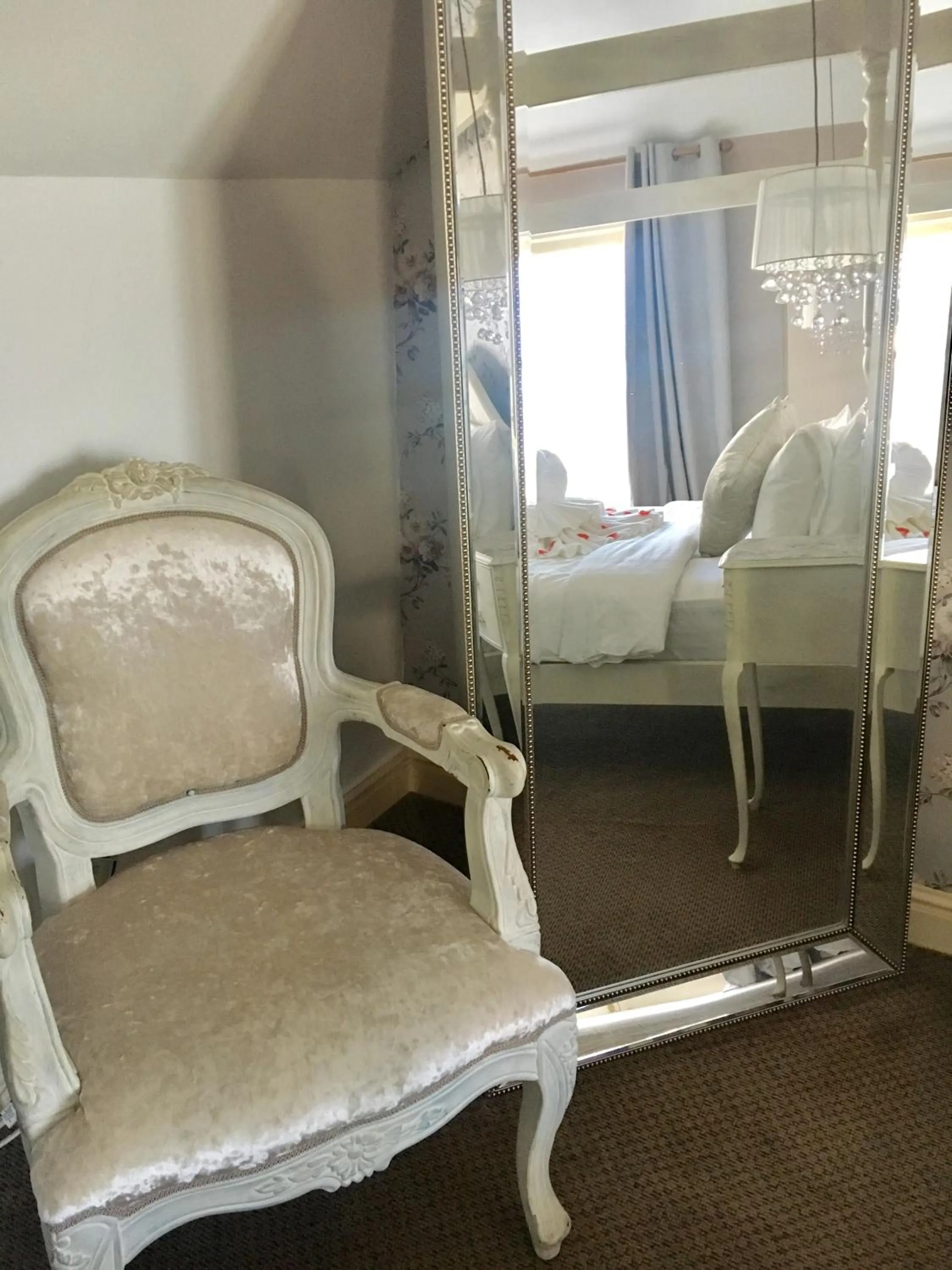 Living room, Bed in Normanton Park Hotel, Sure Hotel Collection by Best Western