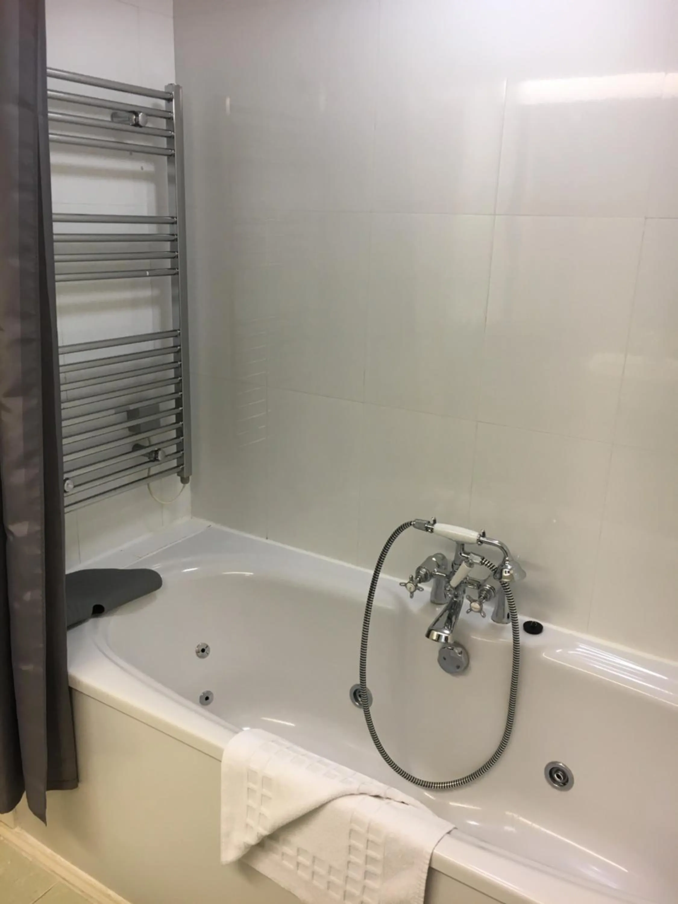 Bathroom in Normanton Park Hotel, Sure Hotel Collection by Best Western