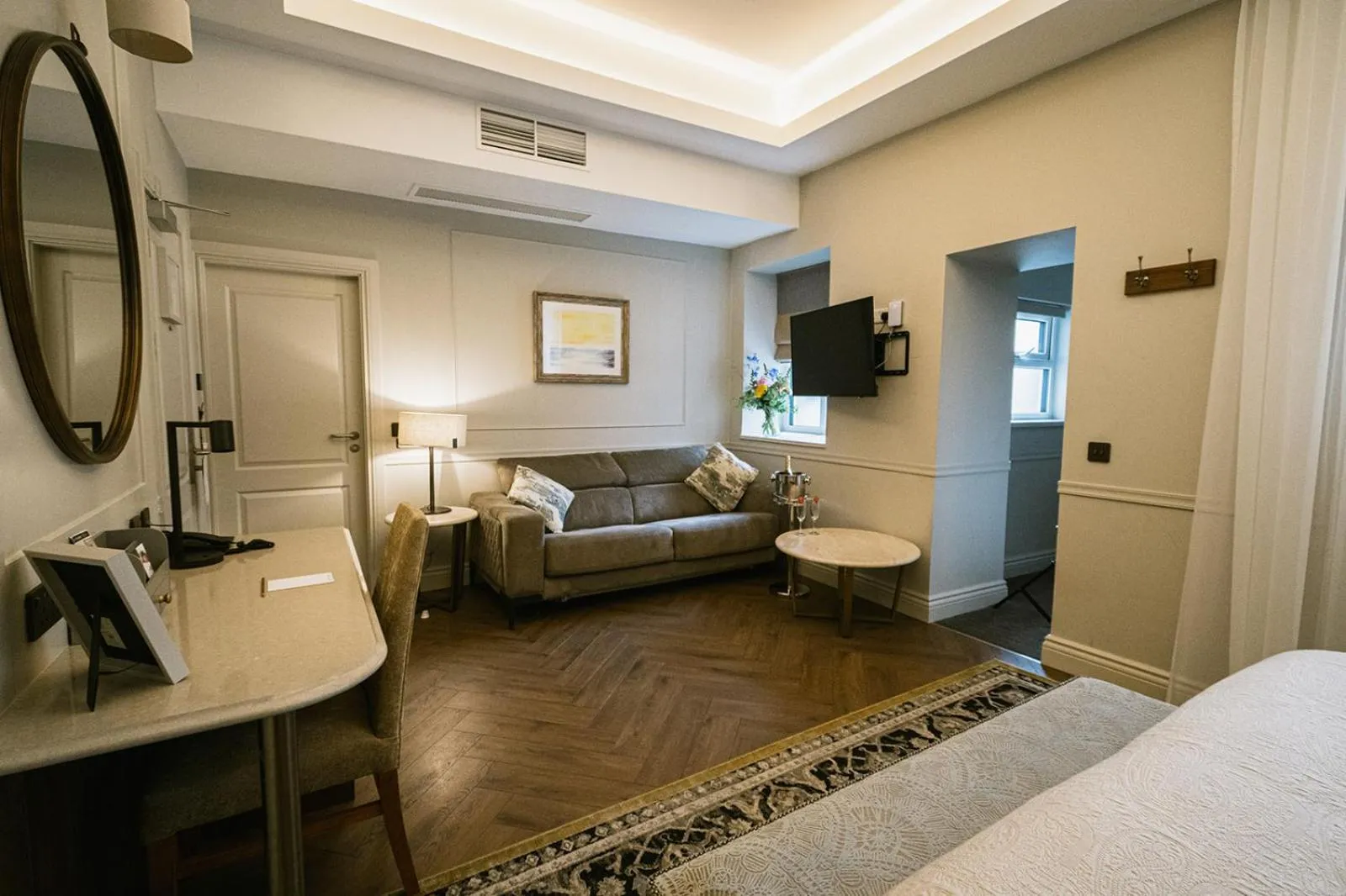 Bedroom, Bed in Grand Hotel Tralee