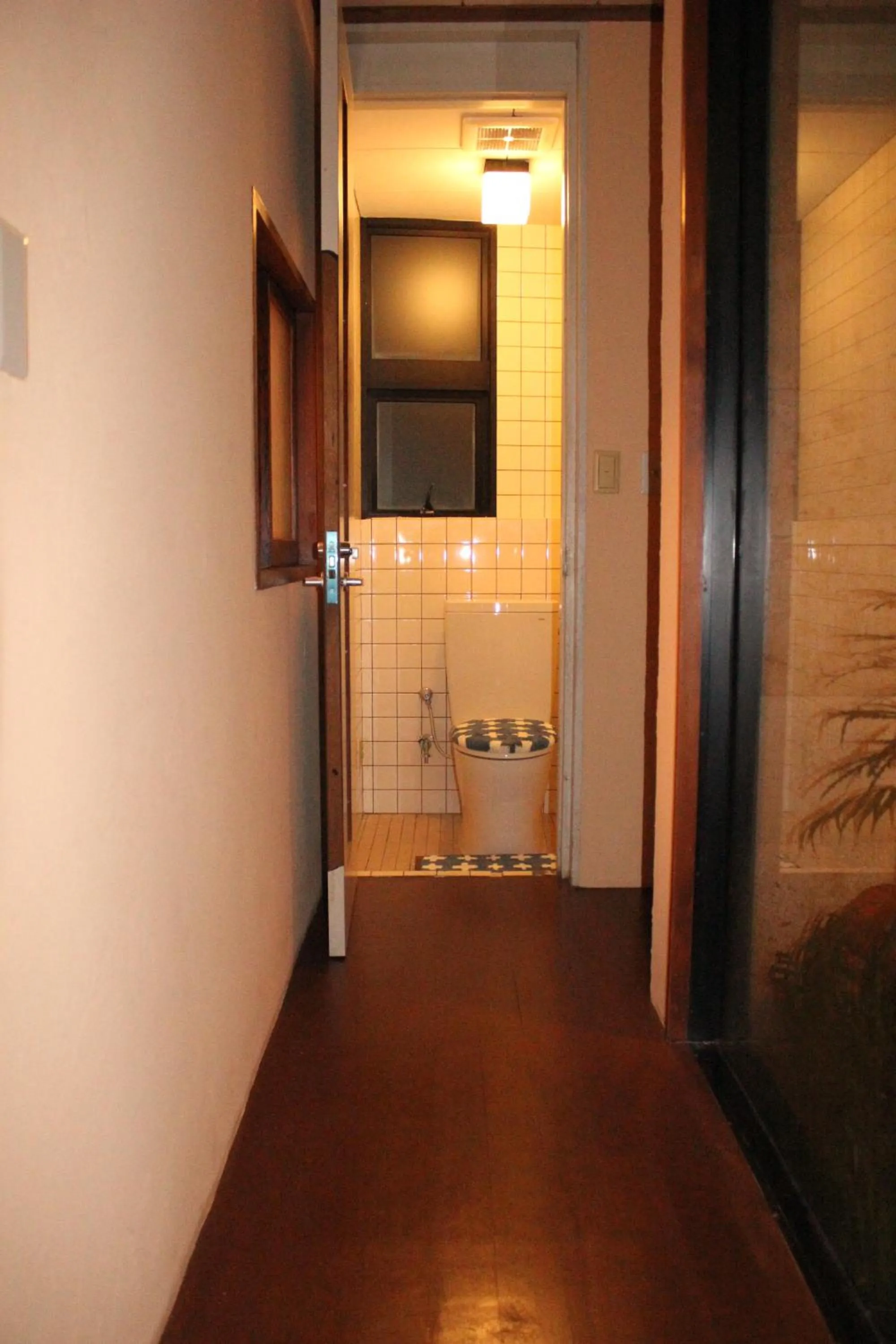 Toilet in guest house Holoholo Ishigakijima