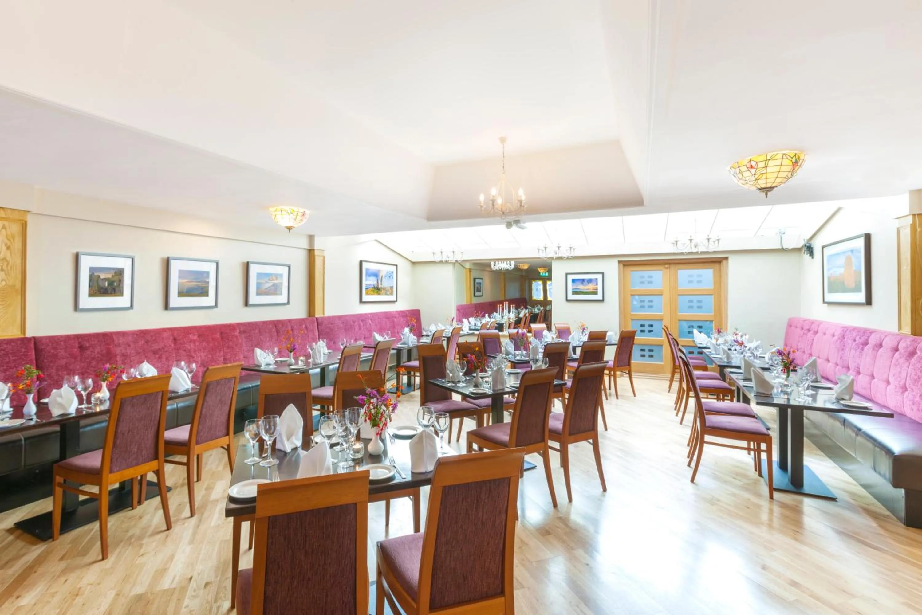 Restaurant/places to eat in Ring of Kerry Hotel