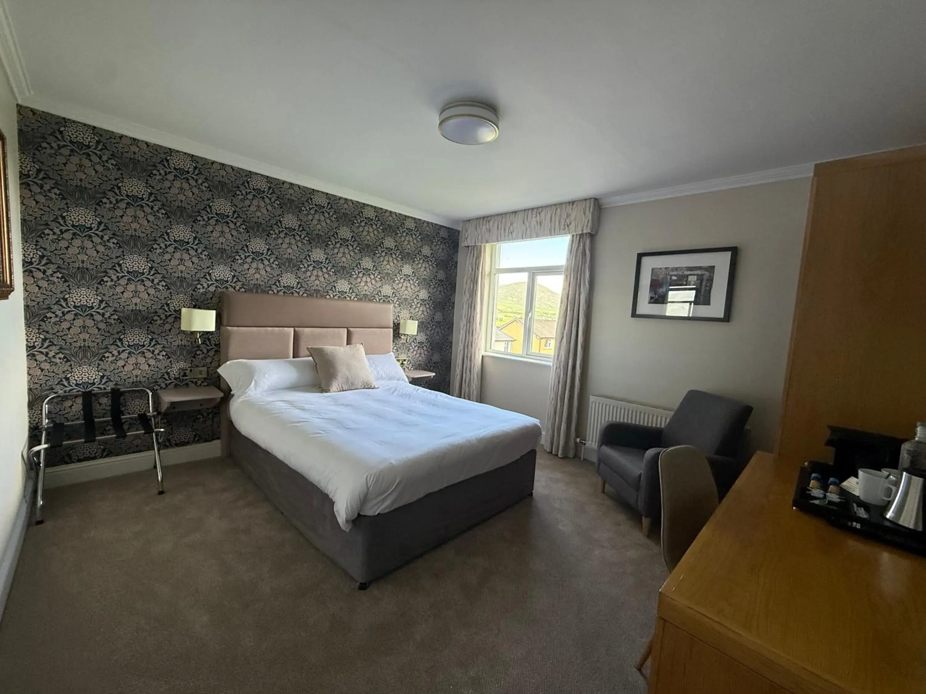 Double Room in Ring of Kerry Hotel Double Room in Ring of Kerry Hotel