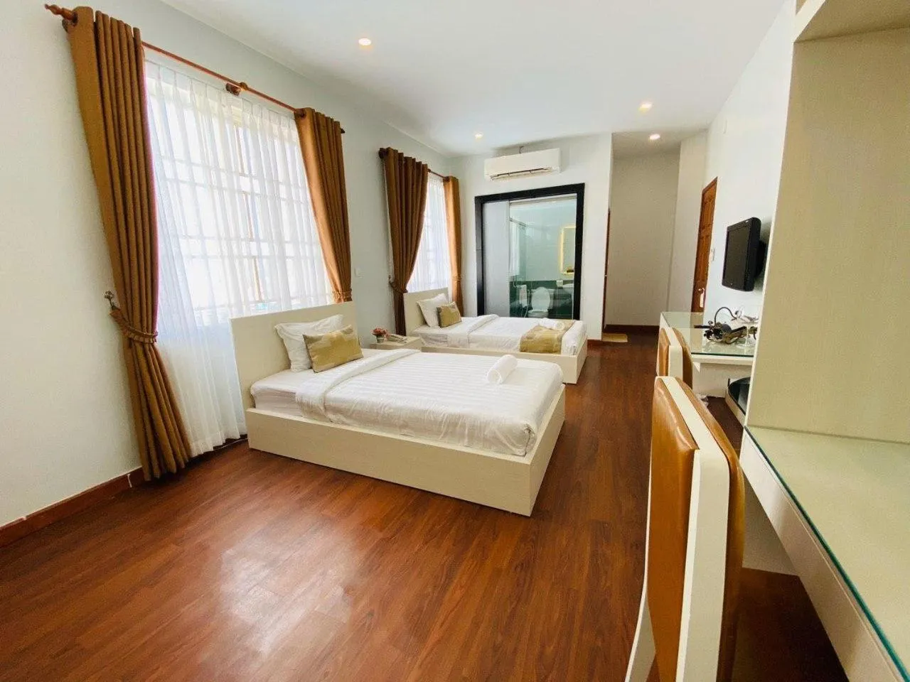 Bedroom, Bed in MekongView 1 CondoTel