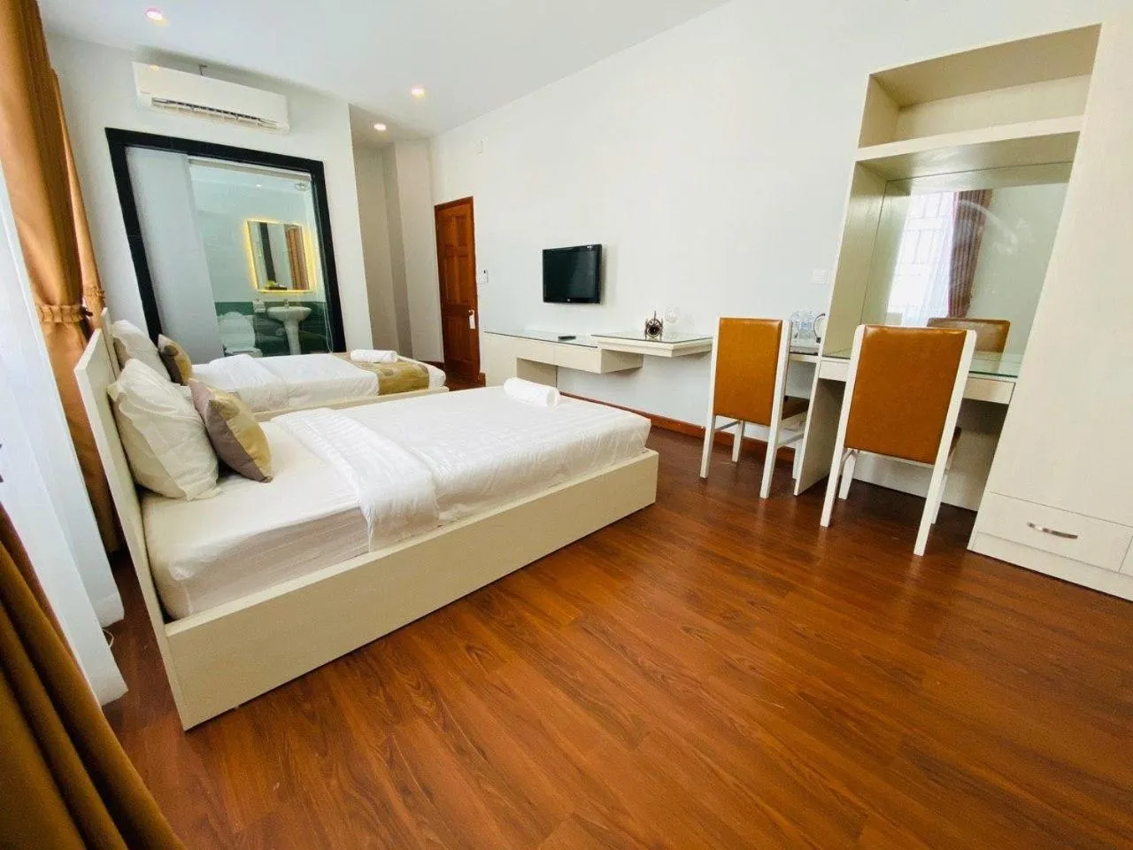 Bedroom, Bed in MekongView 1 CondoTel