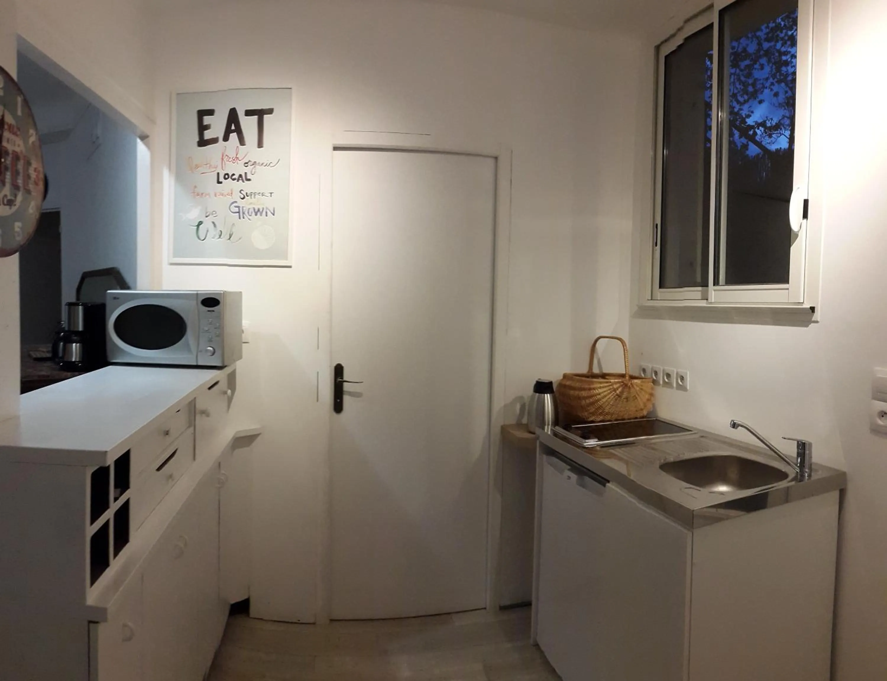 Kitchen or kitchenette in BREVOCEAN Chb calme Côte Atlantique