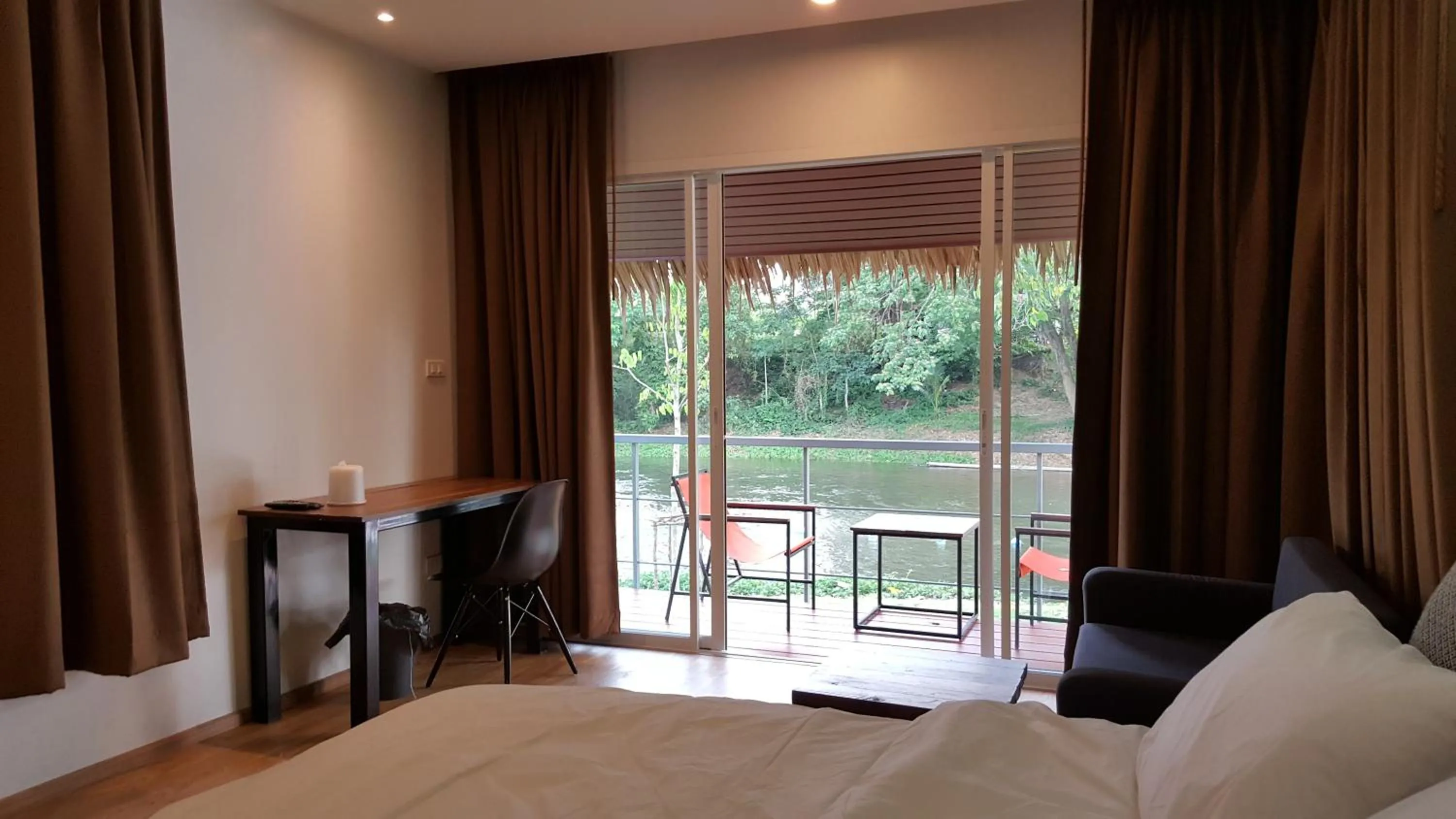 Balcony/Terrace, Bed in Narinfah Resort