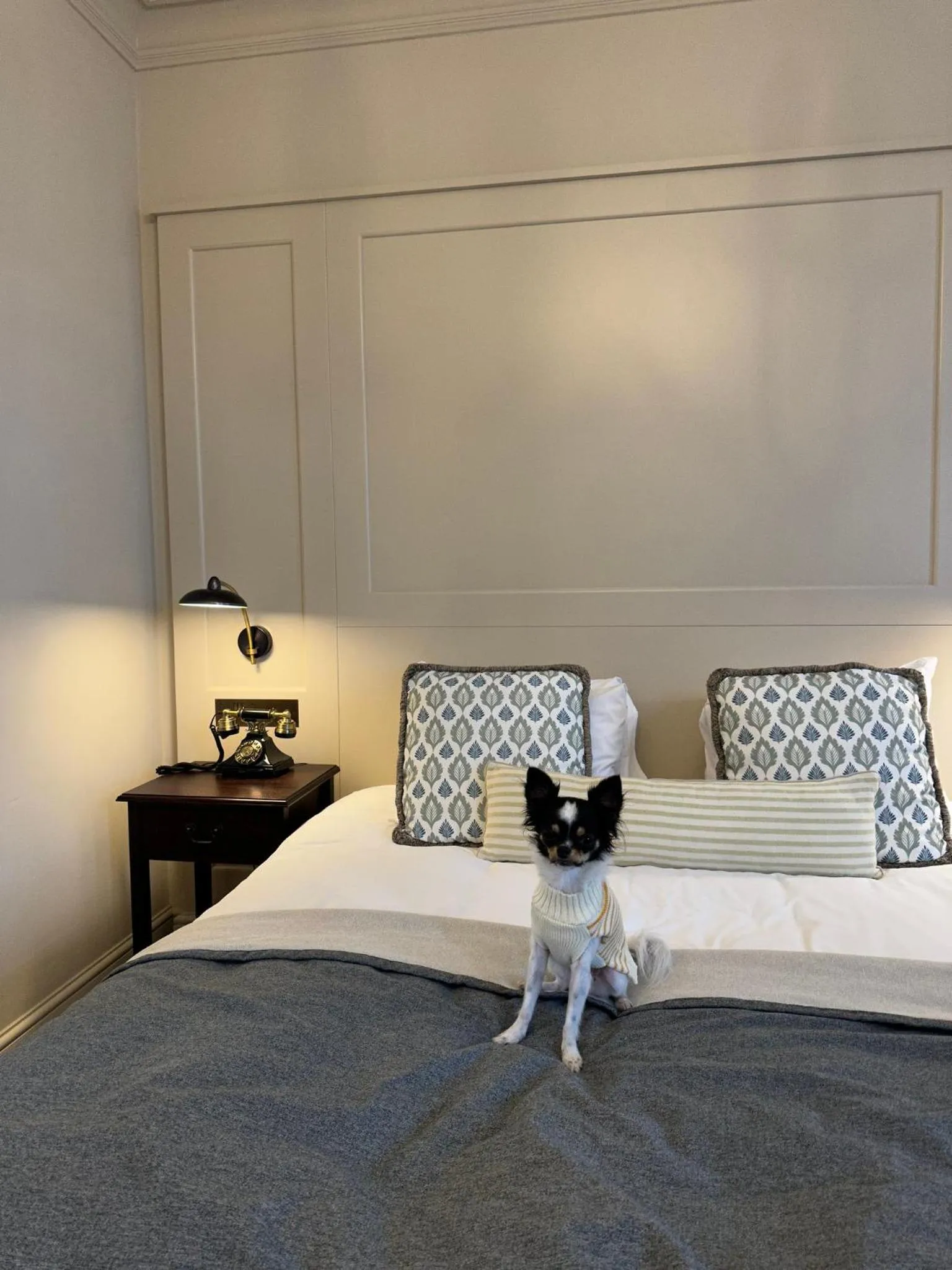 Bed in Richmond Hill Hotel