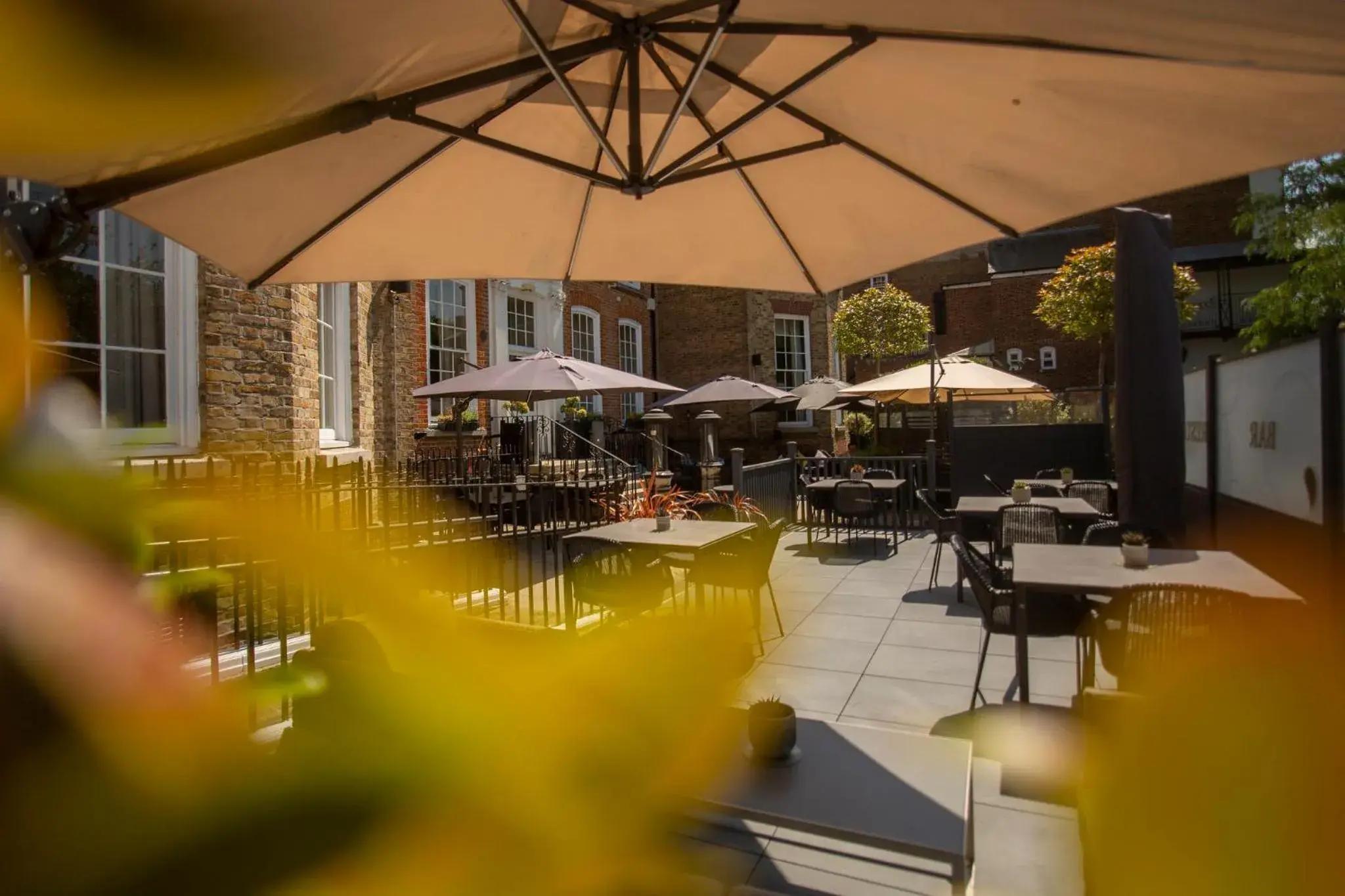 Property building in Richmond Hill Hotel Property building in Richmond Hill Hotel