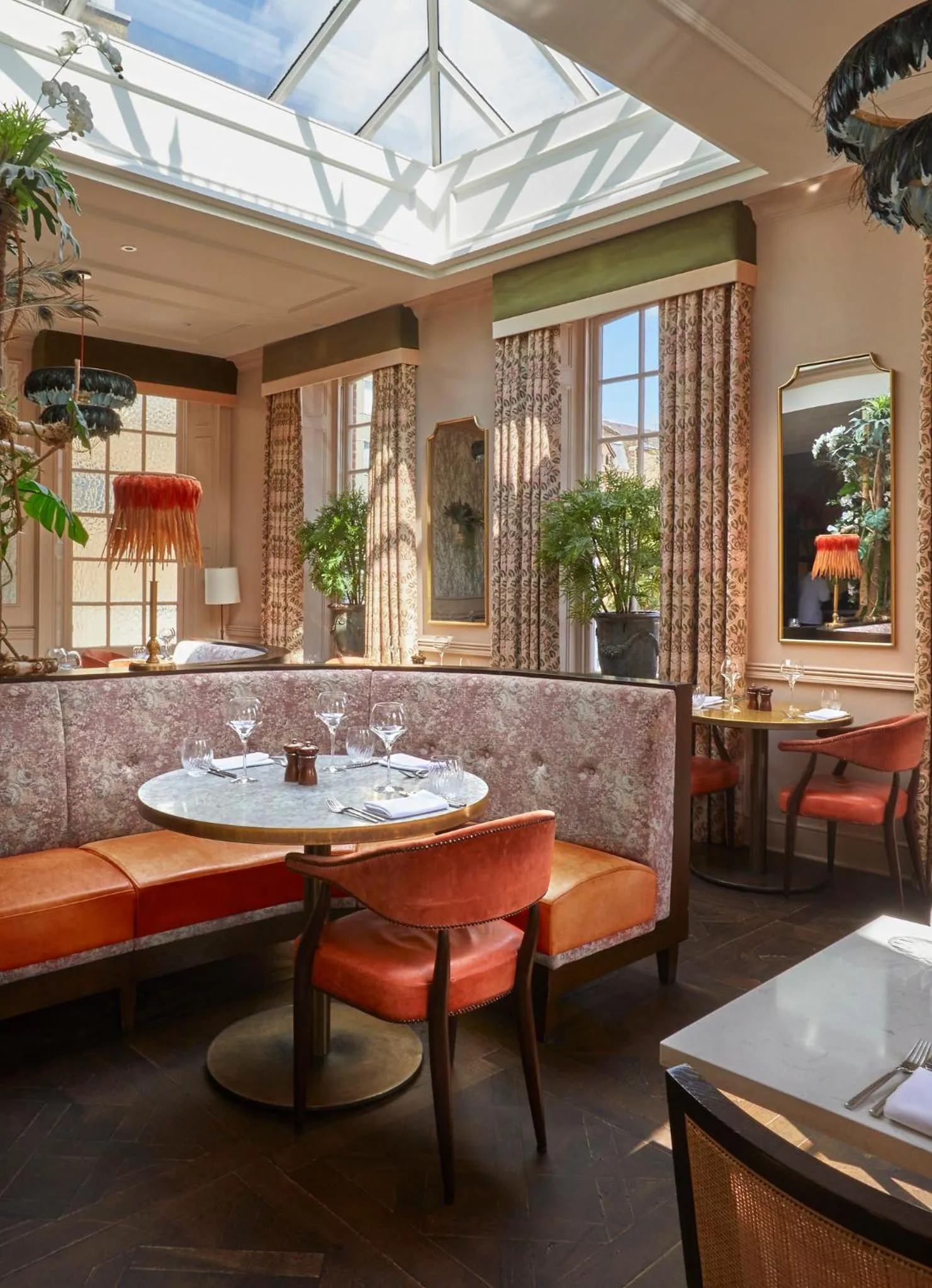 Restaurant/places to eat in Richmond Hill Hotel