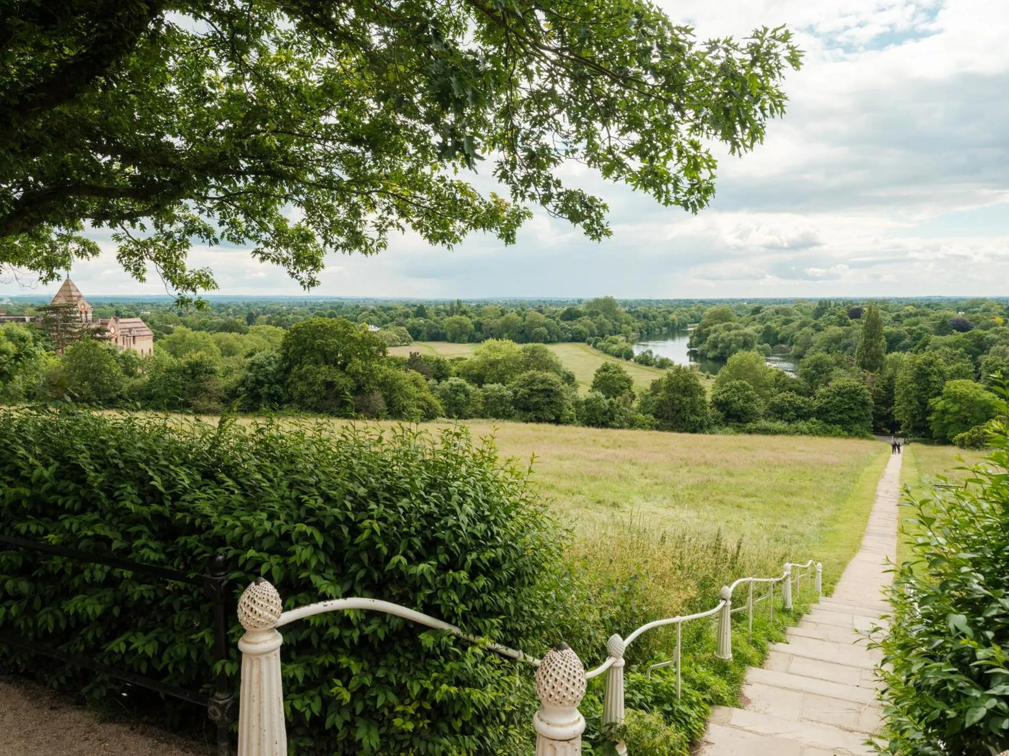 Location in Richmond Hill Hotel