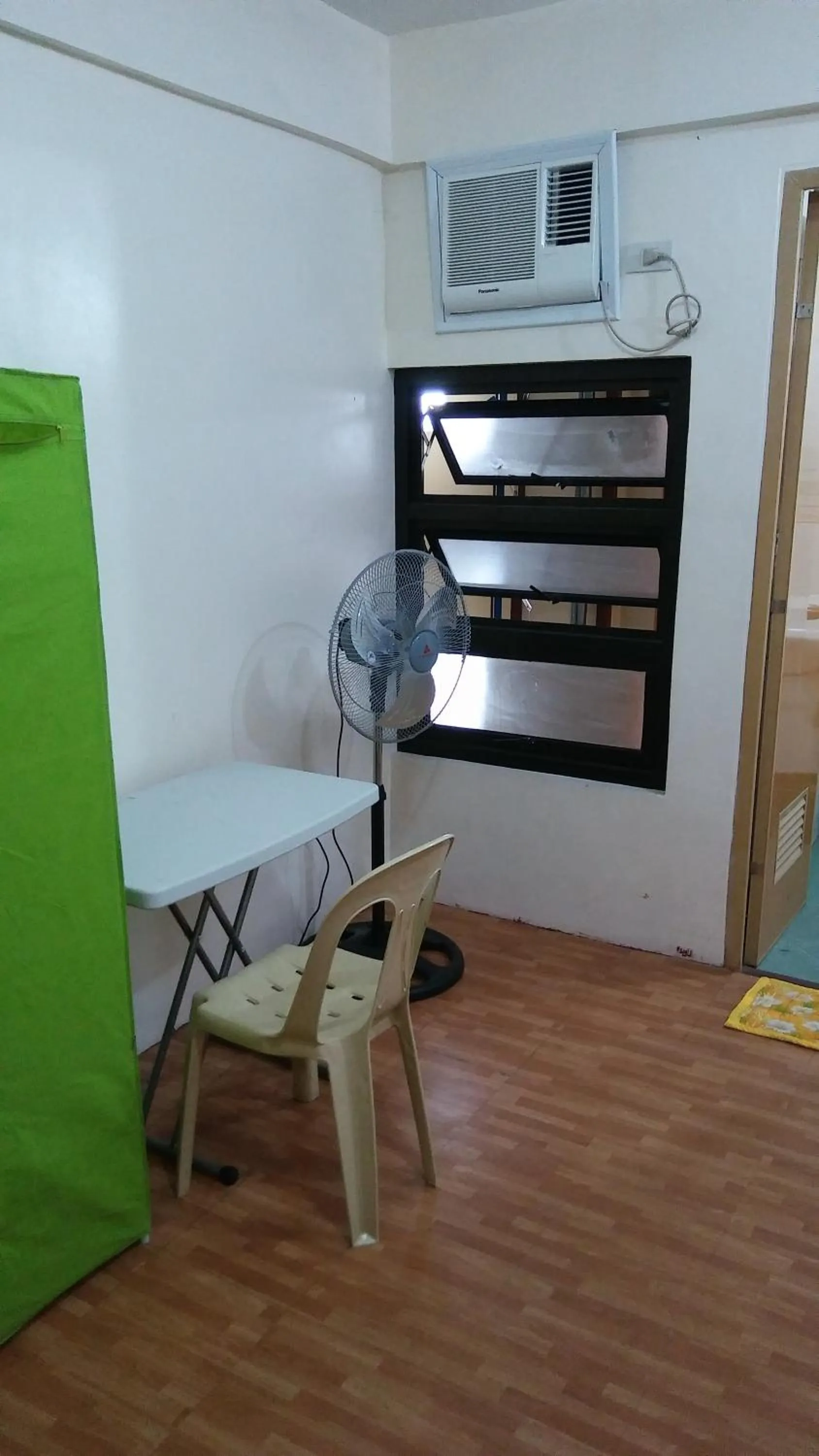Budget Studio Unit in Makati