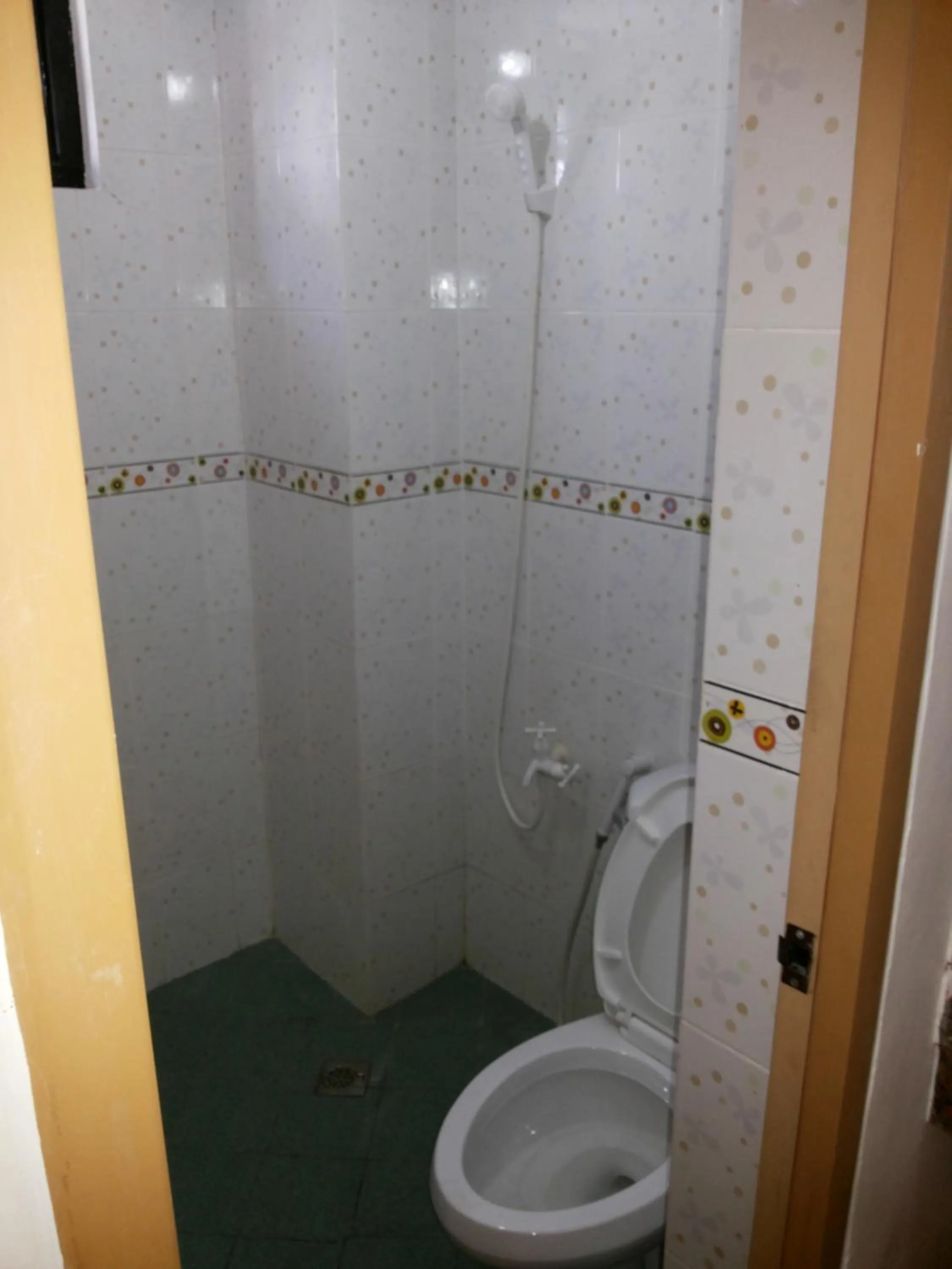 Budget Studio Unit in Makati