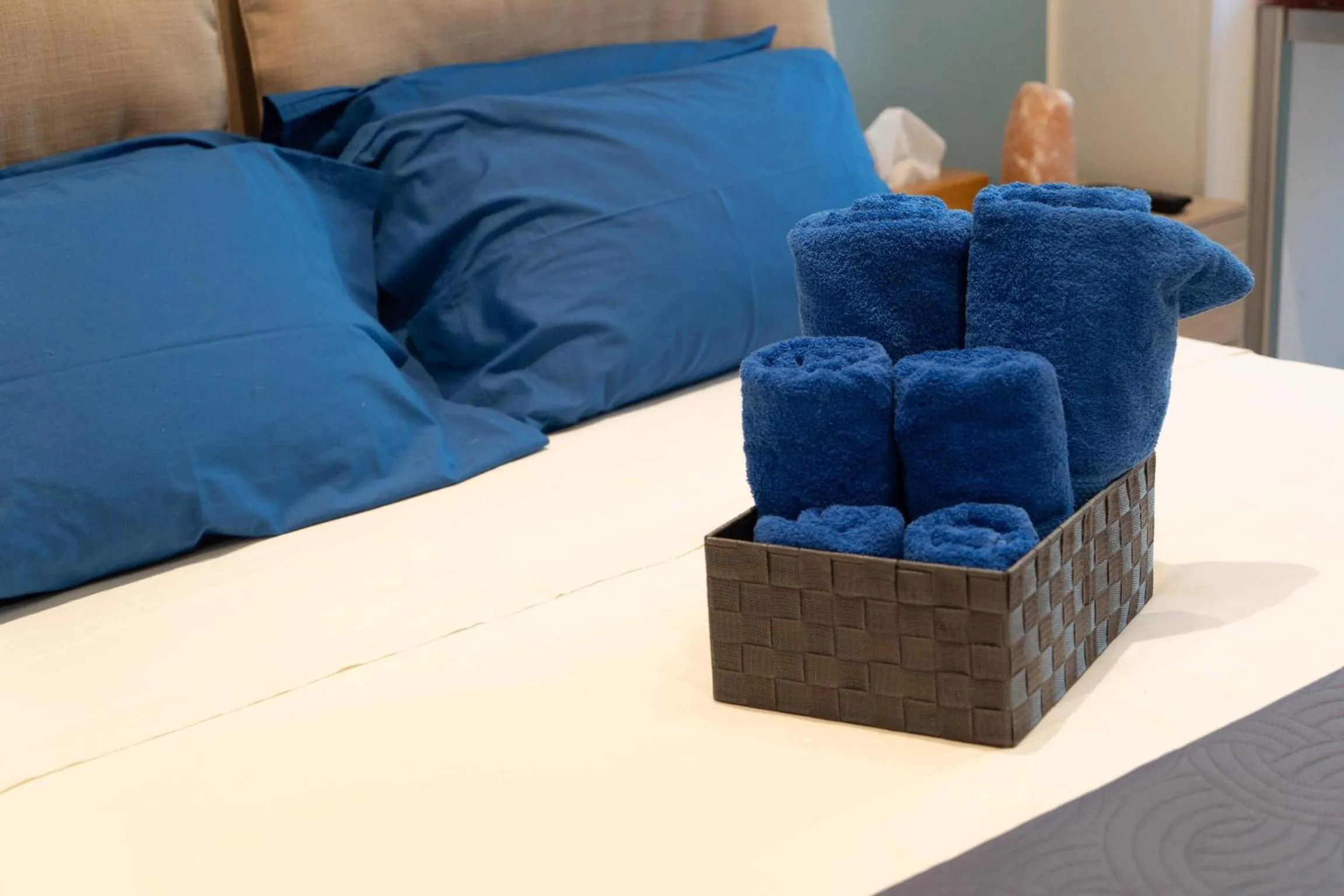 Decorative detail, Bed in B&B Mareè Seafront Molfetta