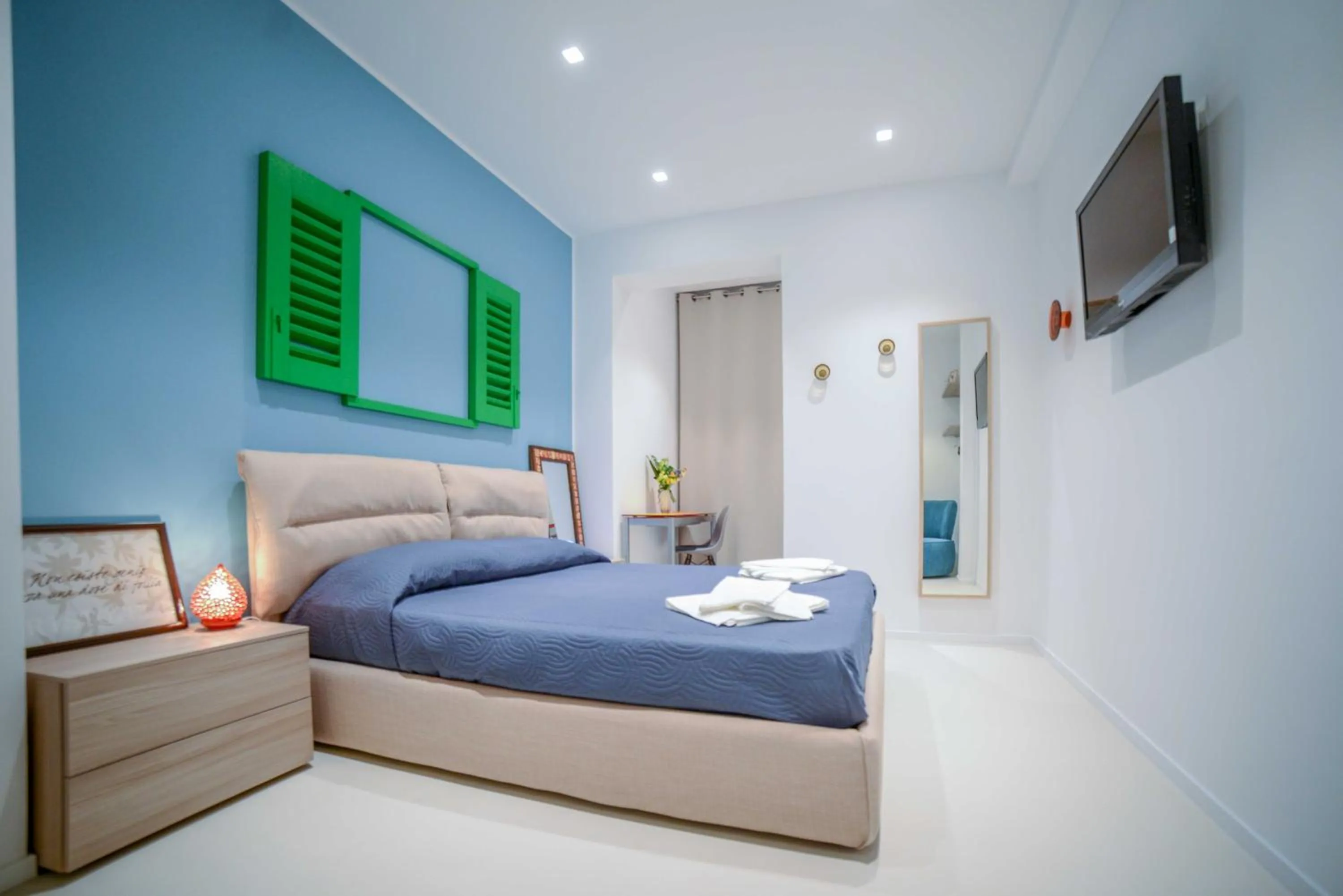 TV and multimedia, Bed in B&B Mareè Seafront Molfetta