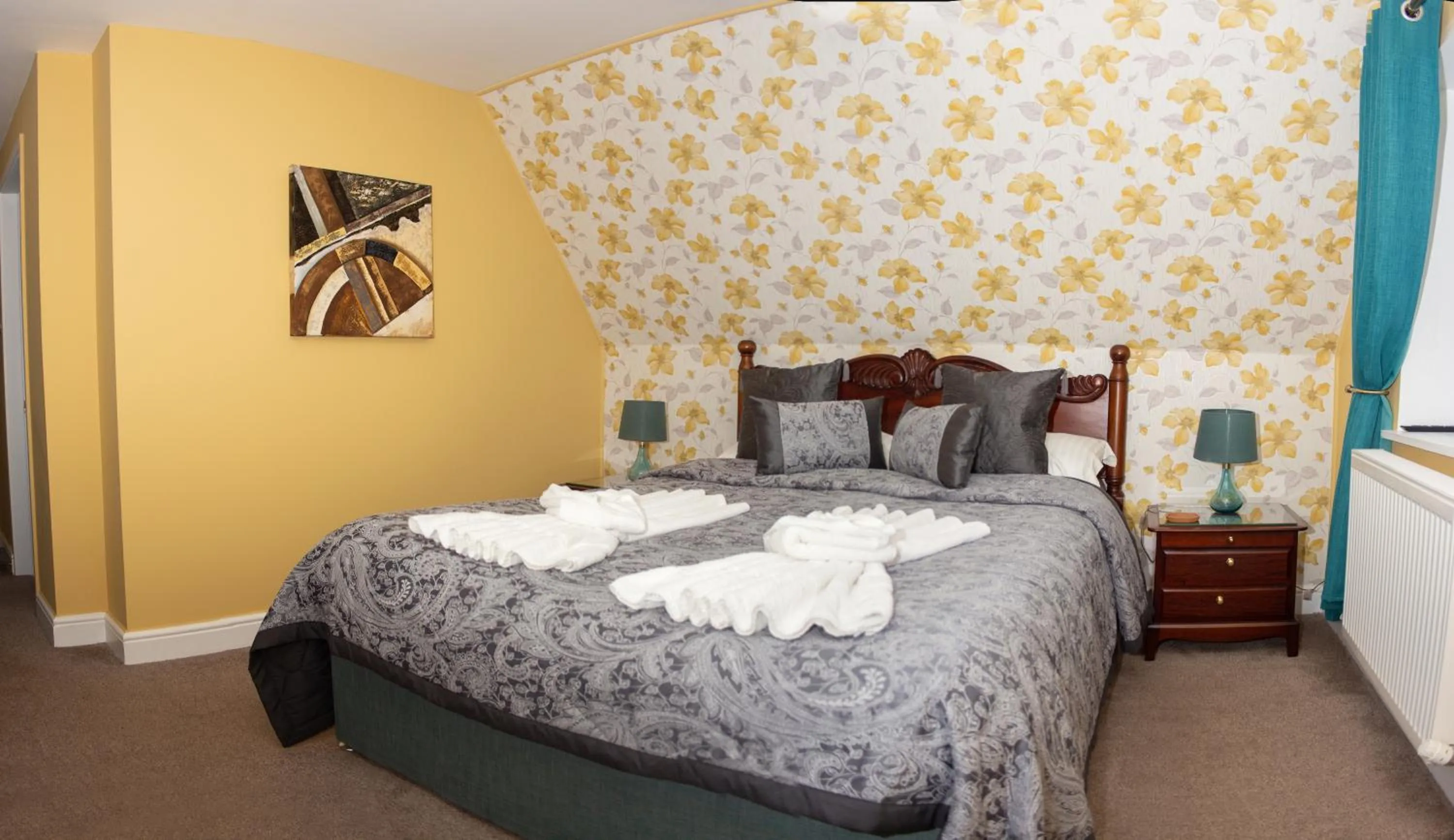 Bed in Beaumont Guest House Windermere - Adult Only - Free Car Park & Off Site access to the local Health Centre
