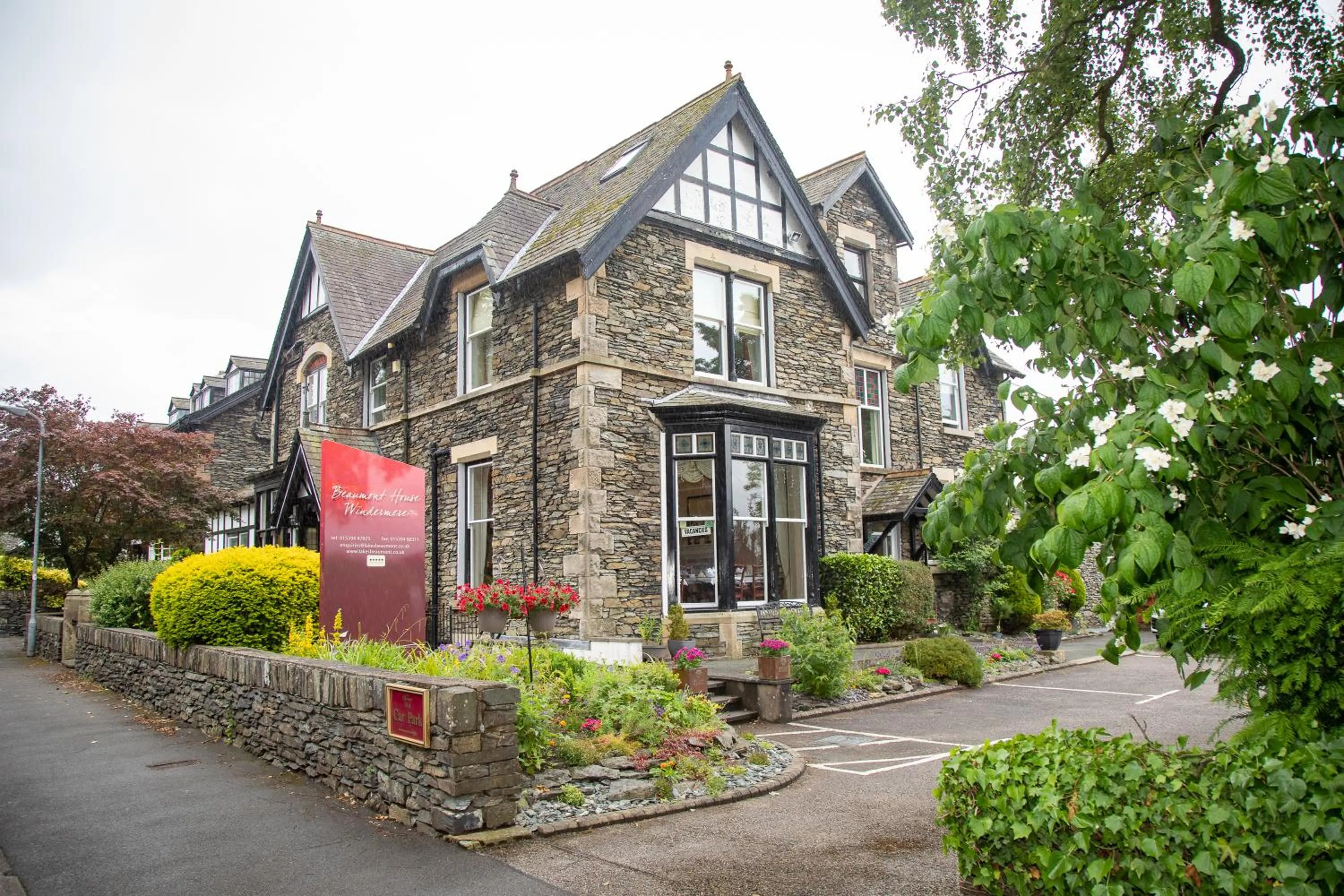 Garden in Beaumont Guest House Windermere - Adult Only - Free Car Park & Off Site access to the local Health Centre