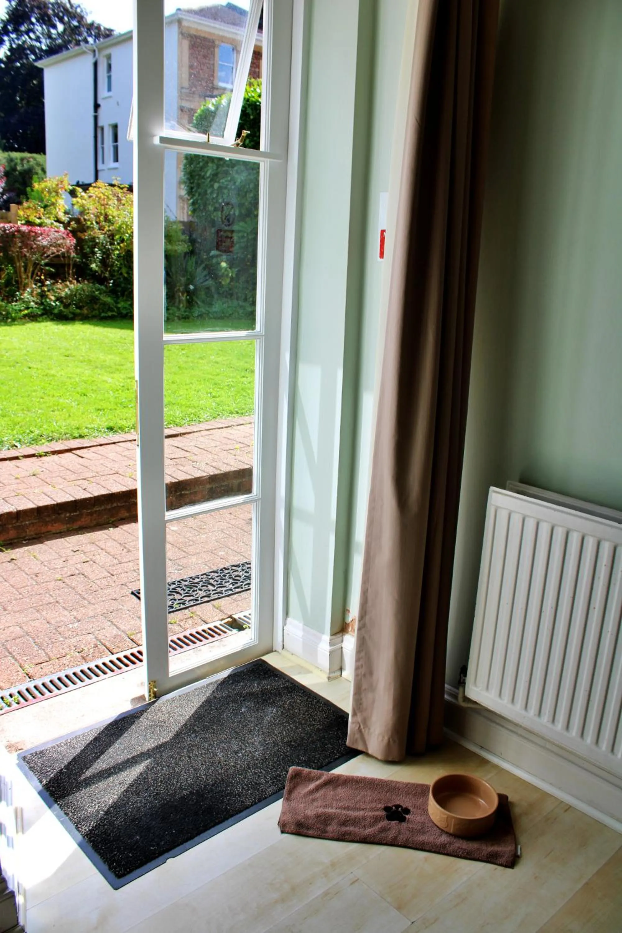 Garden in Victoria Square Hotel Clifton Village