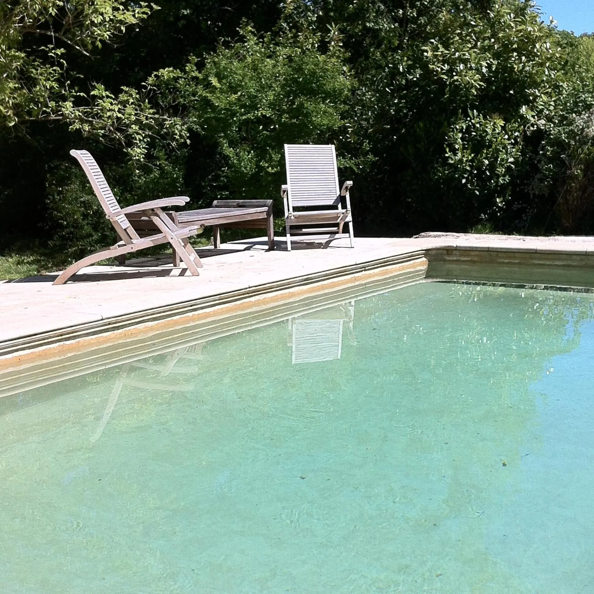 Swimming pool in La chapelle du Domaine