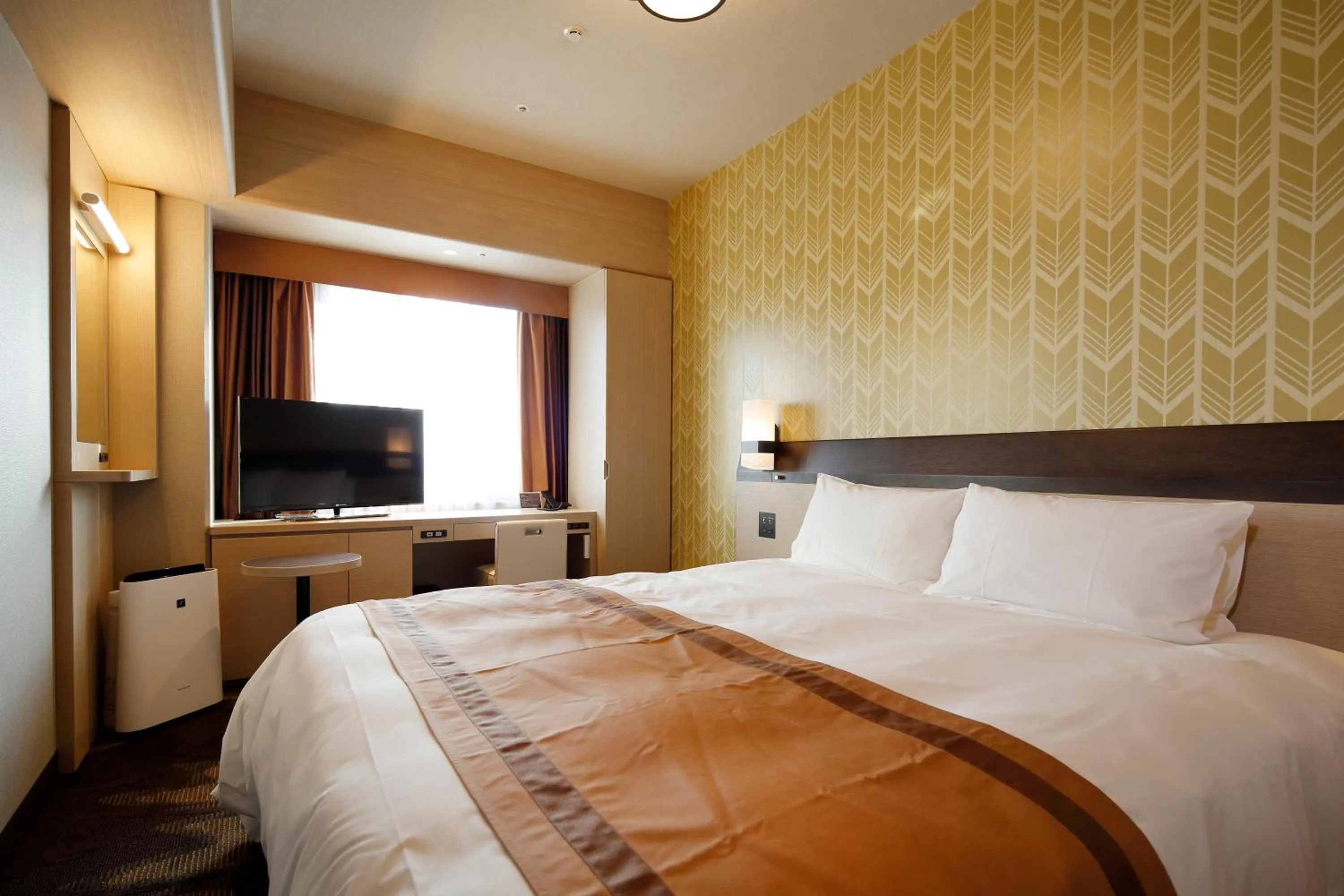 Photo of the whole room, Bed in Hotel Monterey Himeji