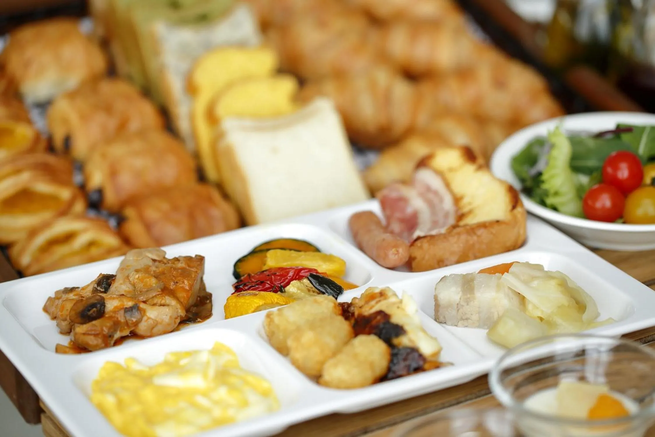 Buffet breakfast in Hotel Monterey Himeji