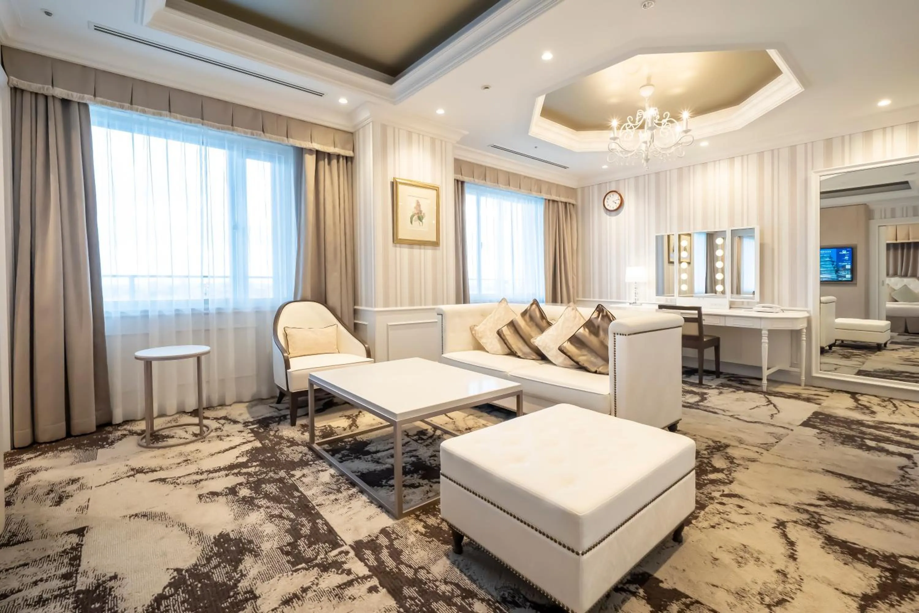 Photo of the whole room in Hotel Monterey Himeji