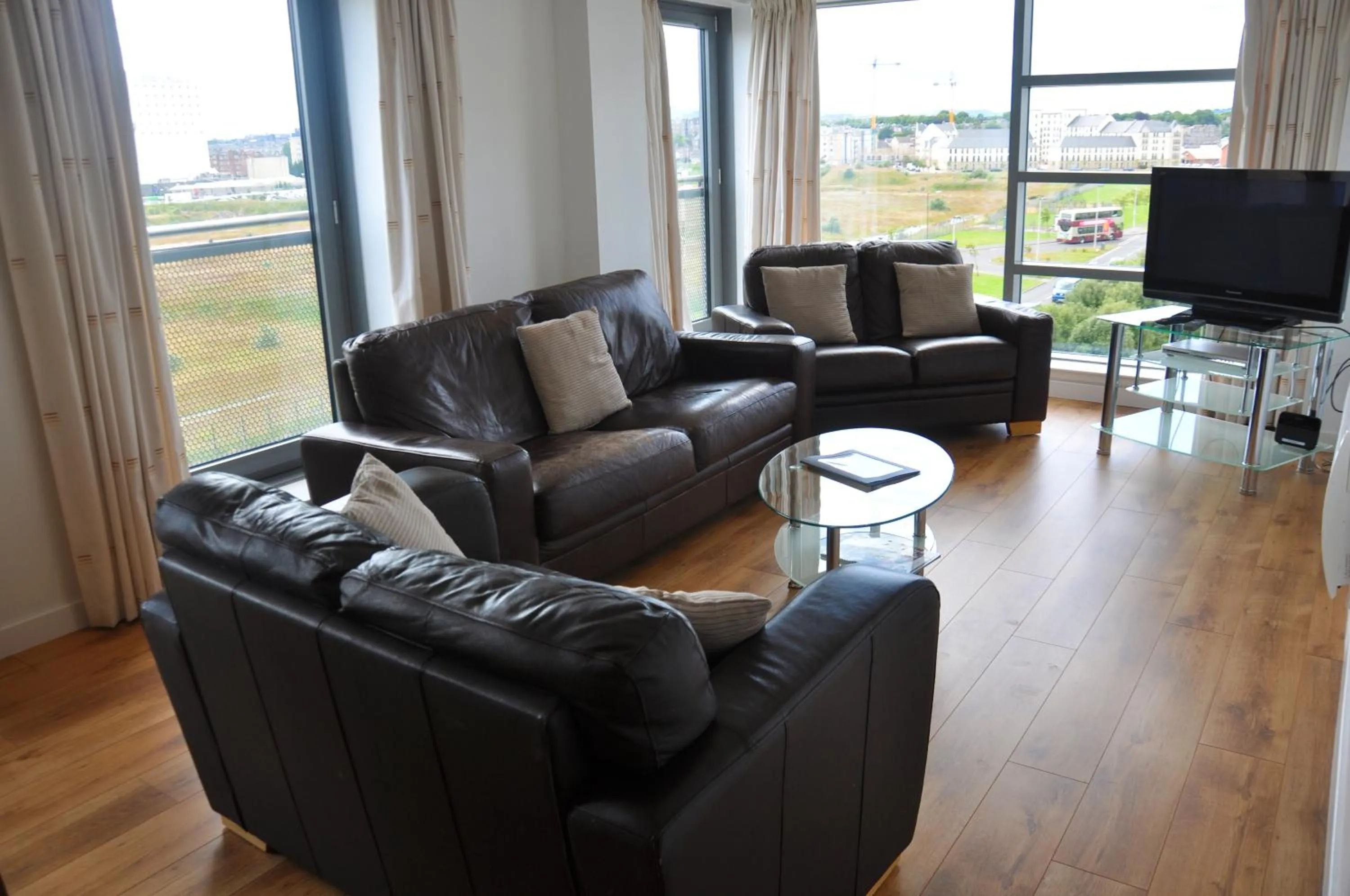 TV and multimedia in Ocean Serviced Apartments