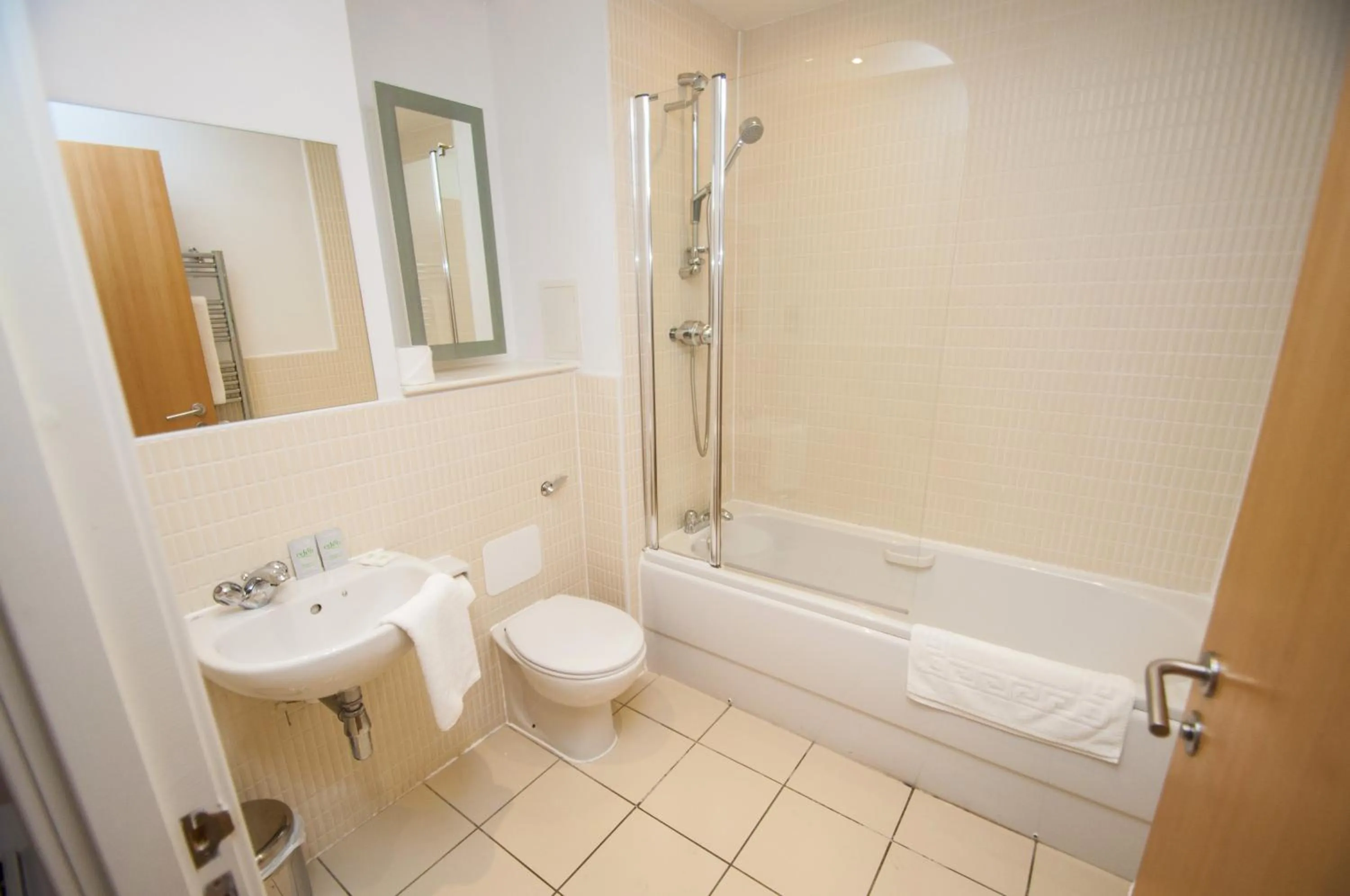 Bathroom in Ocean Serviced Apartments