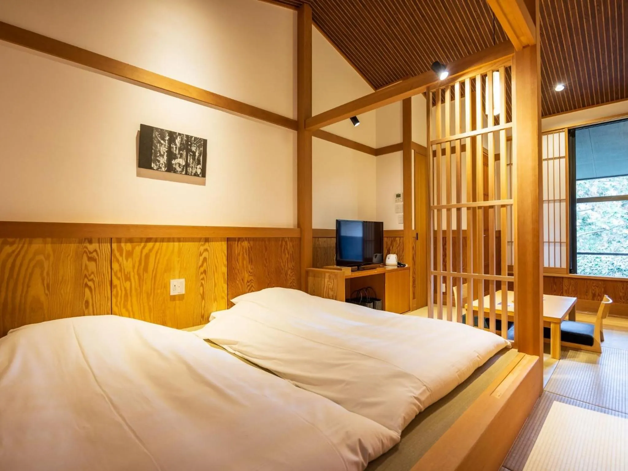 Photo of the whole room, Bed in Susukinohara Ichinoyu