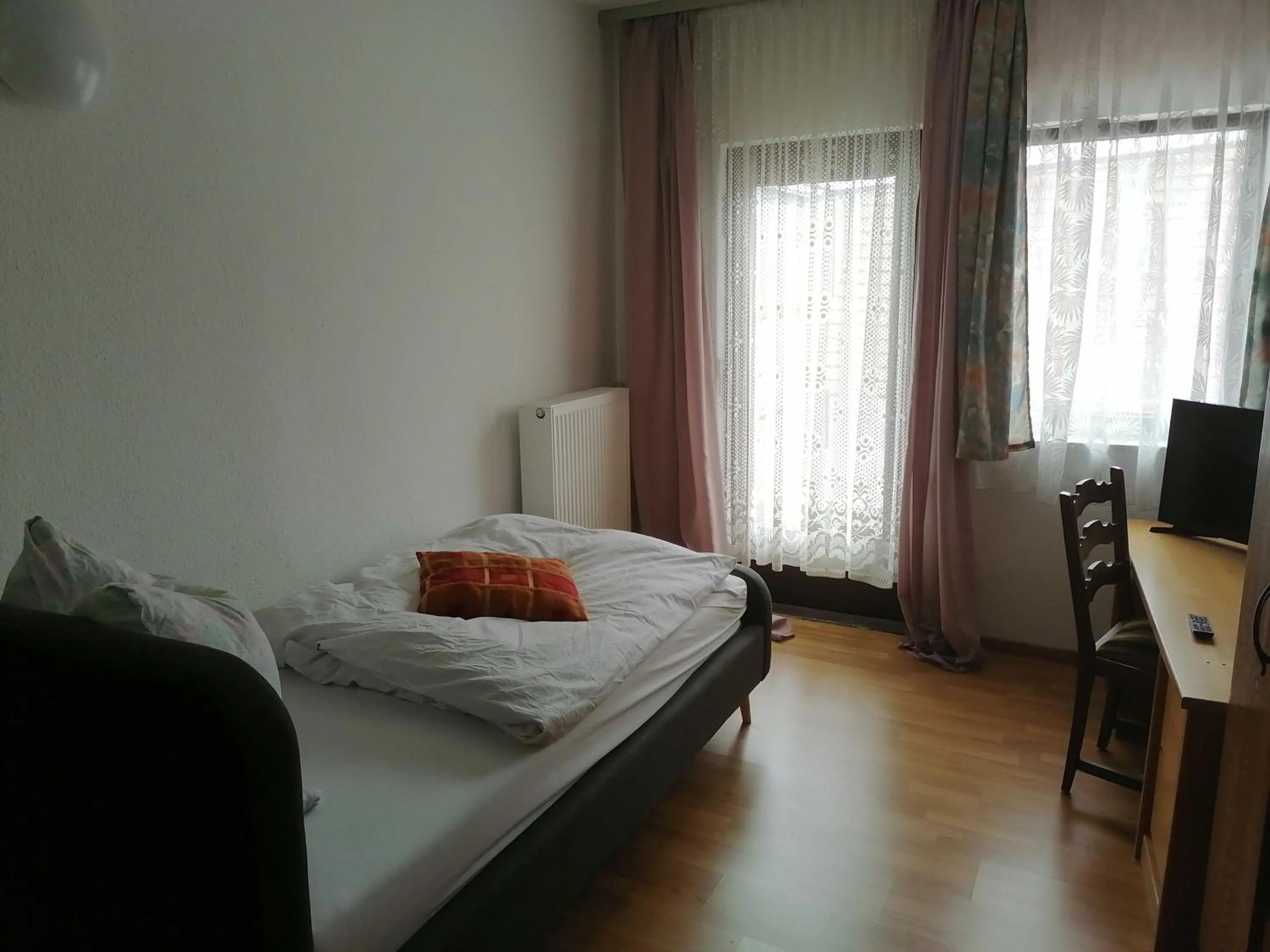 Standard Single Room with Shared Bathroom in Gasthaus Zur Rose