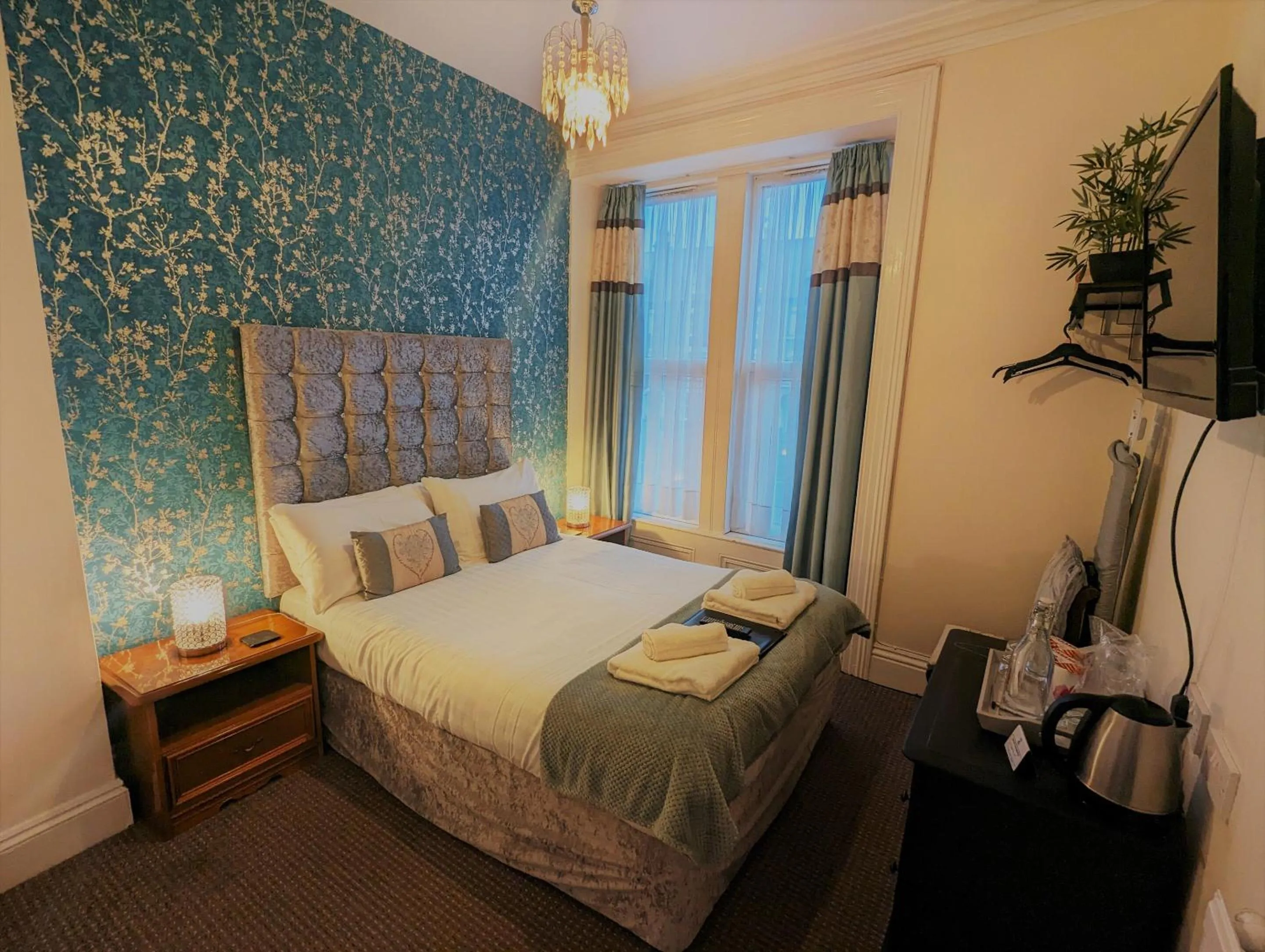 Bedroom, Bed in The Senarth Guesthouse - Seaside Guesthouse with Breakfast & Free Parking