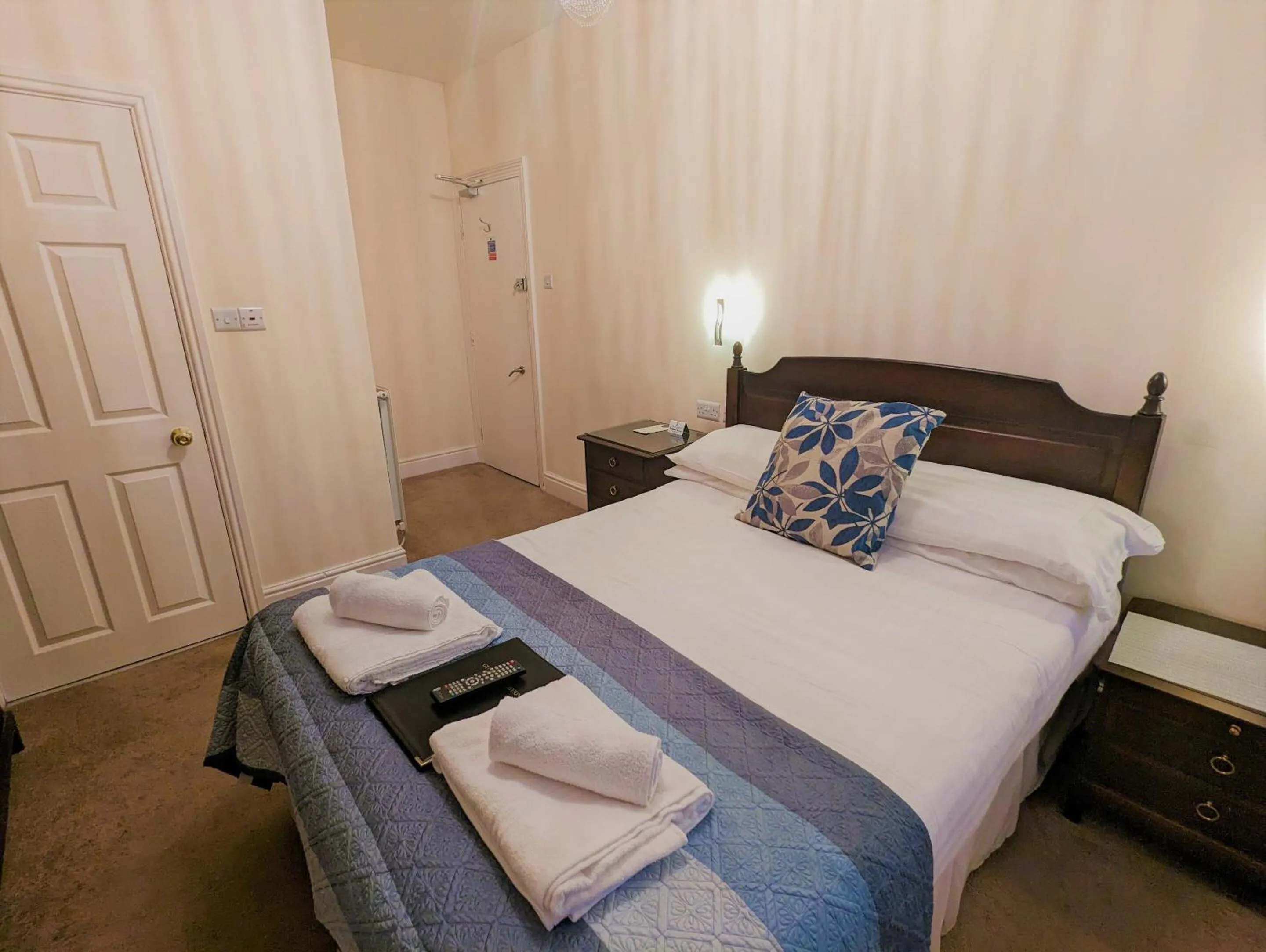 Bedroom, Bed in The Senarth Guesthouse - Seaside Guesthouse with Breakfast & Free Parking