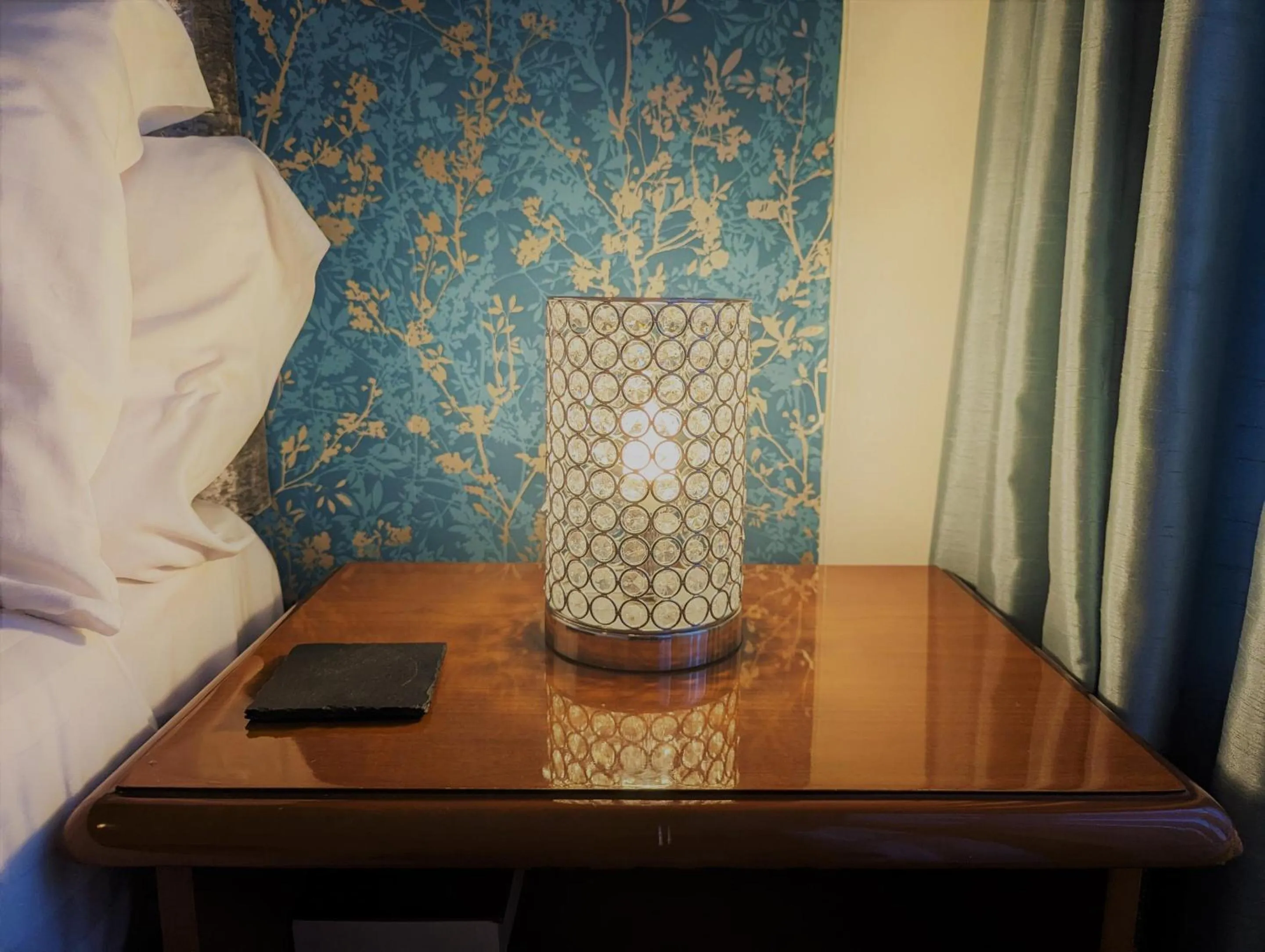 Bedroom in The Senarth