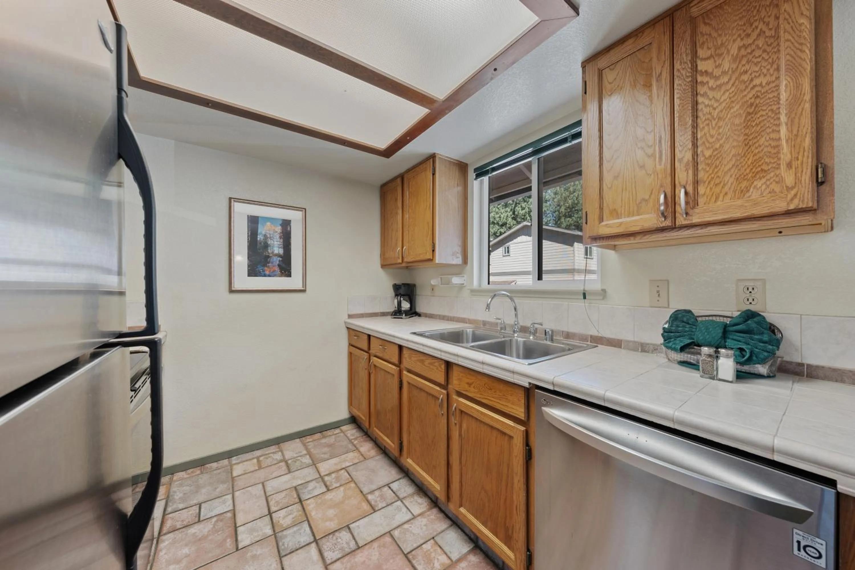 Kitchen or kitchenette in The Lodge at Lake Tahoe